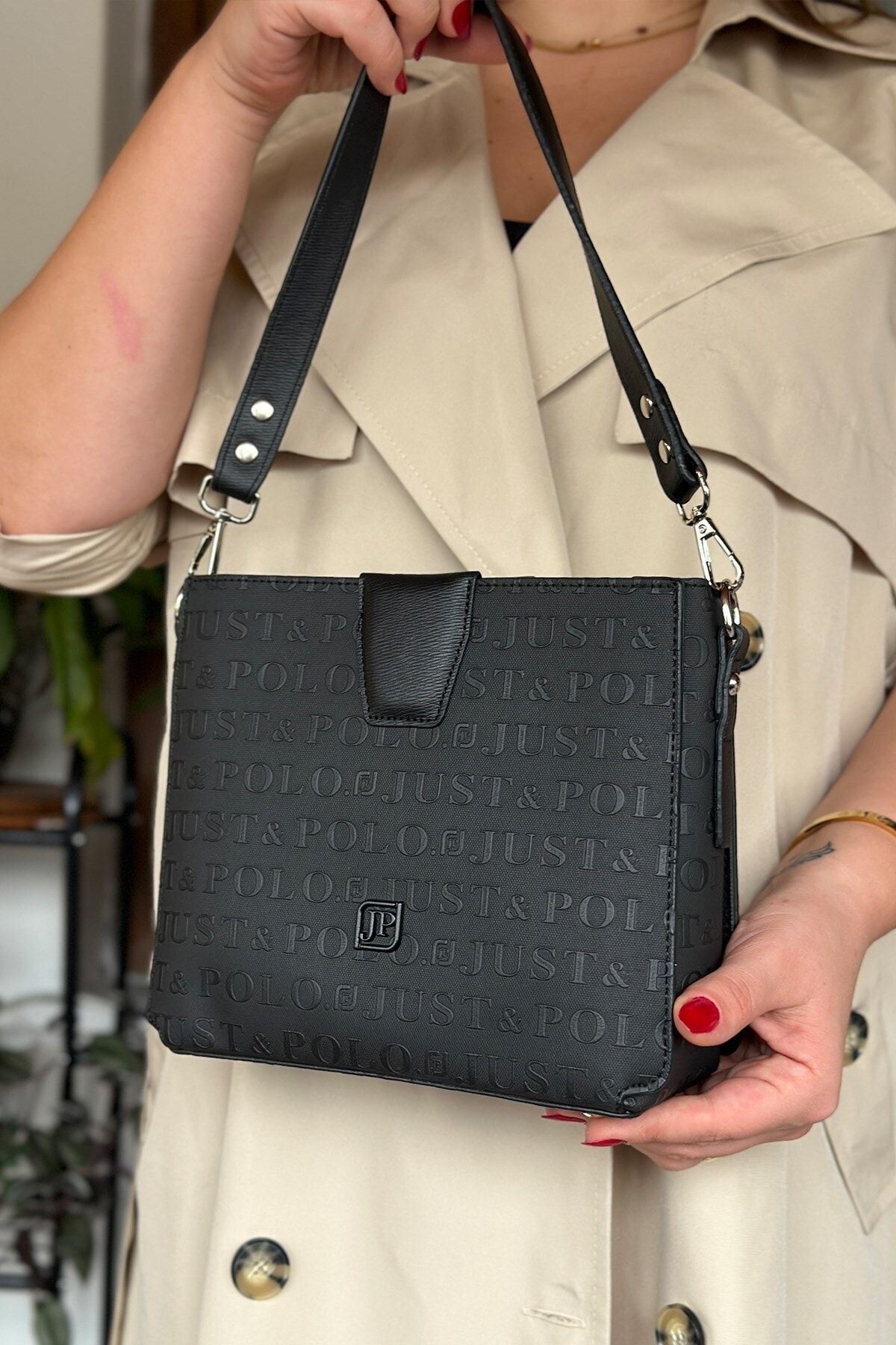Polo sling deals bag price