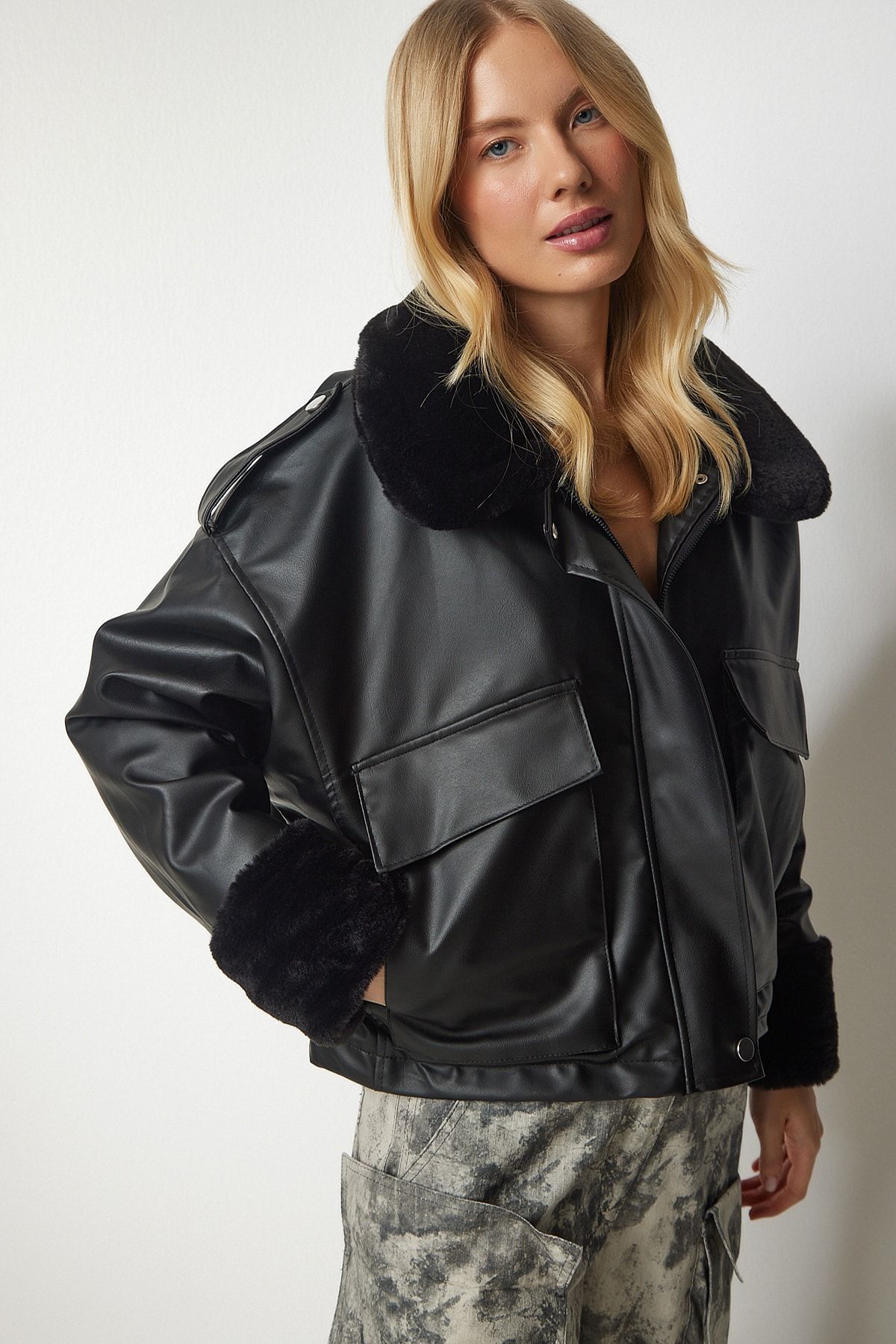 Happiness İstanbul-Women's Black Furry Bomber Faux Leather Coat rv00141 5