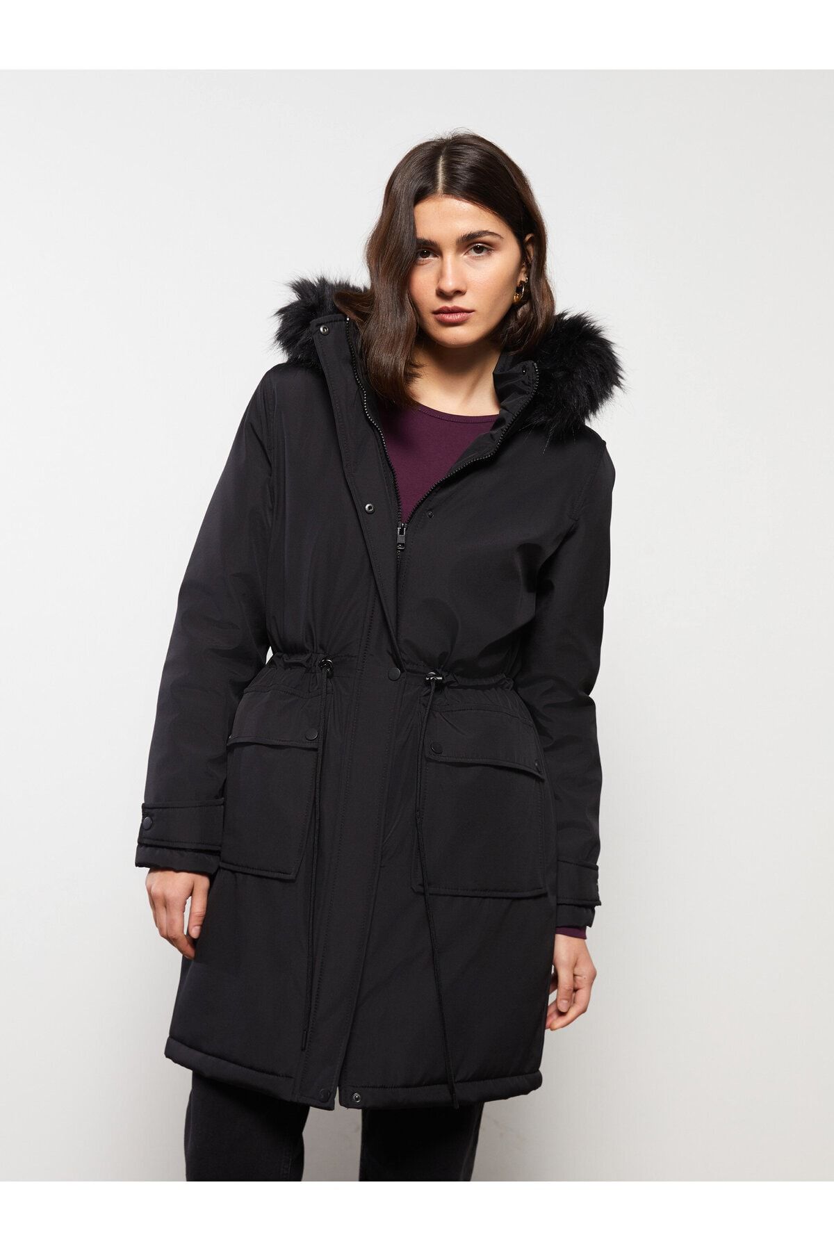 LC Waikiki-Gerader Damenparka mit langen Ärmeln und Kapuze 2