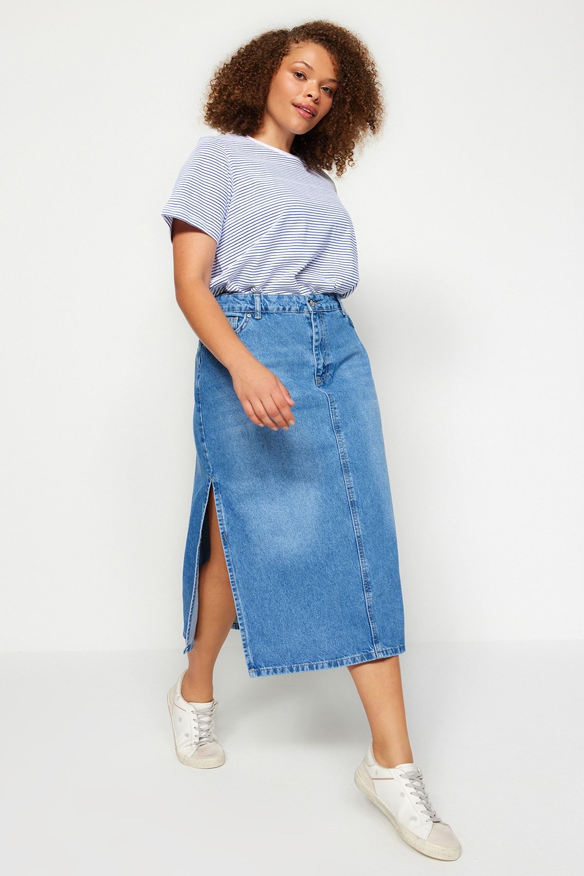 Trendyol Curve Blue Slit Midi Denim Skirt TBBSS23AZ00055 Trendyol