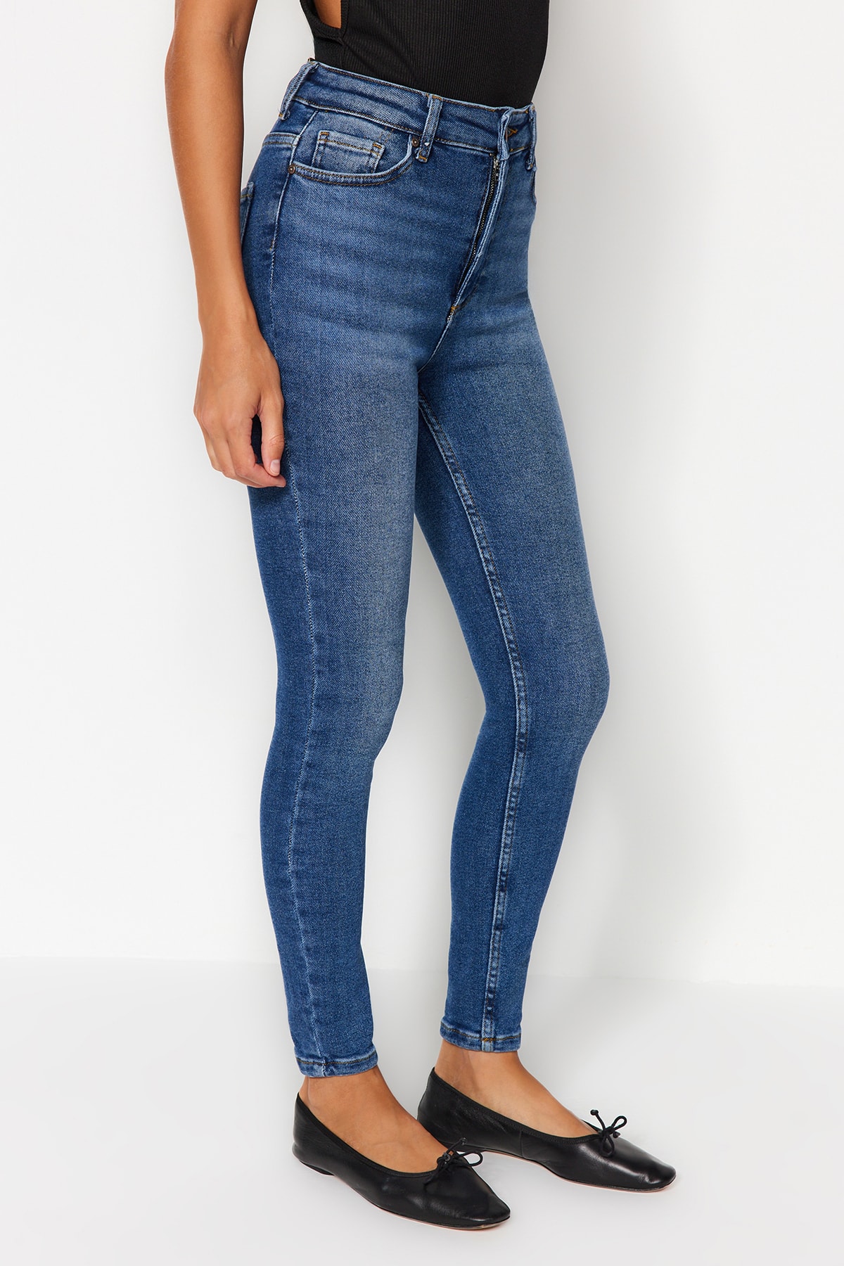 Trendyol Blue Jeans Skinny A Vita Alta In Denim Elasticizzato - 98% Cotone, Vestibilità Aderente, Colore Blu