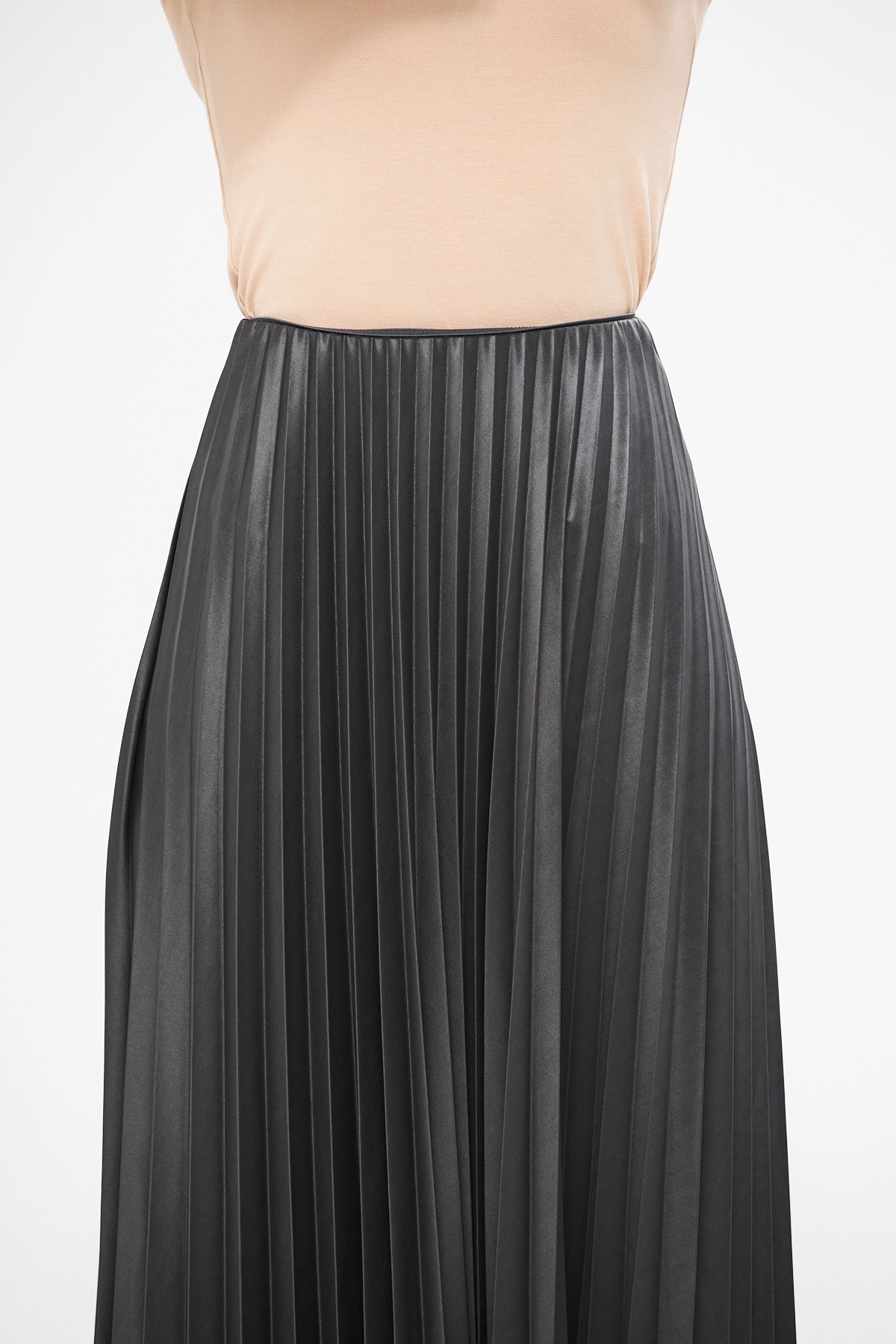 Grey thin pleated skirt online