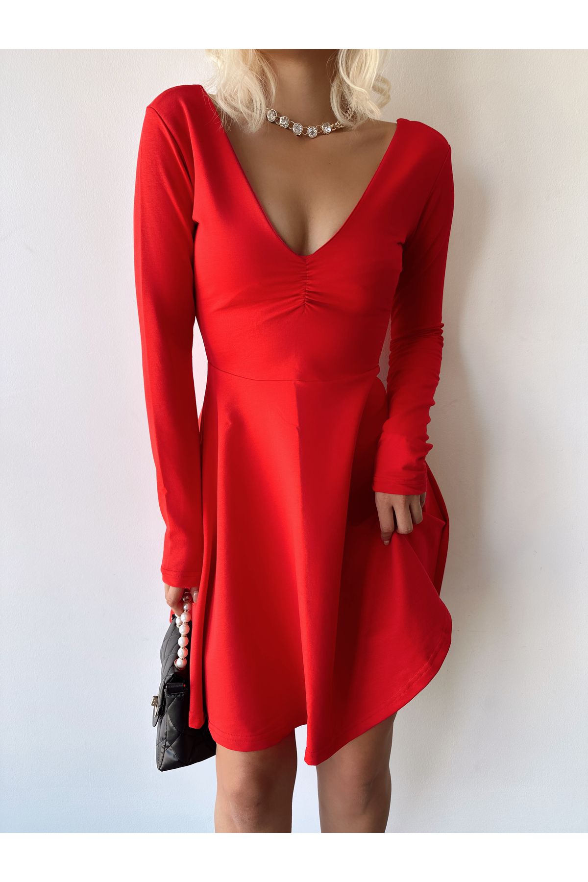 Long sleeve discount flowy red dress