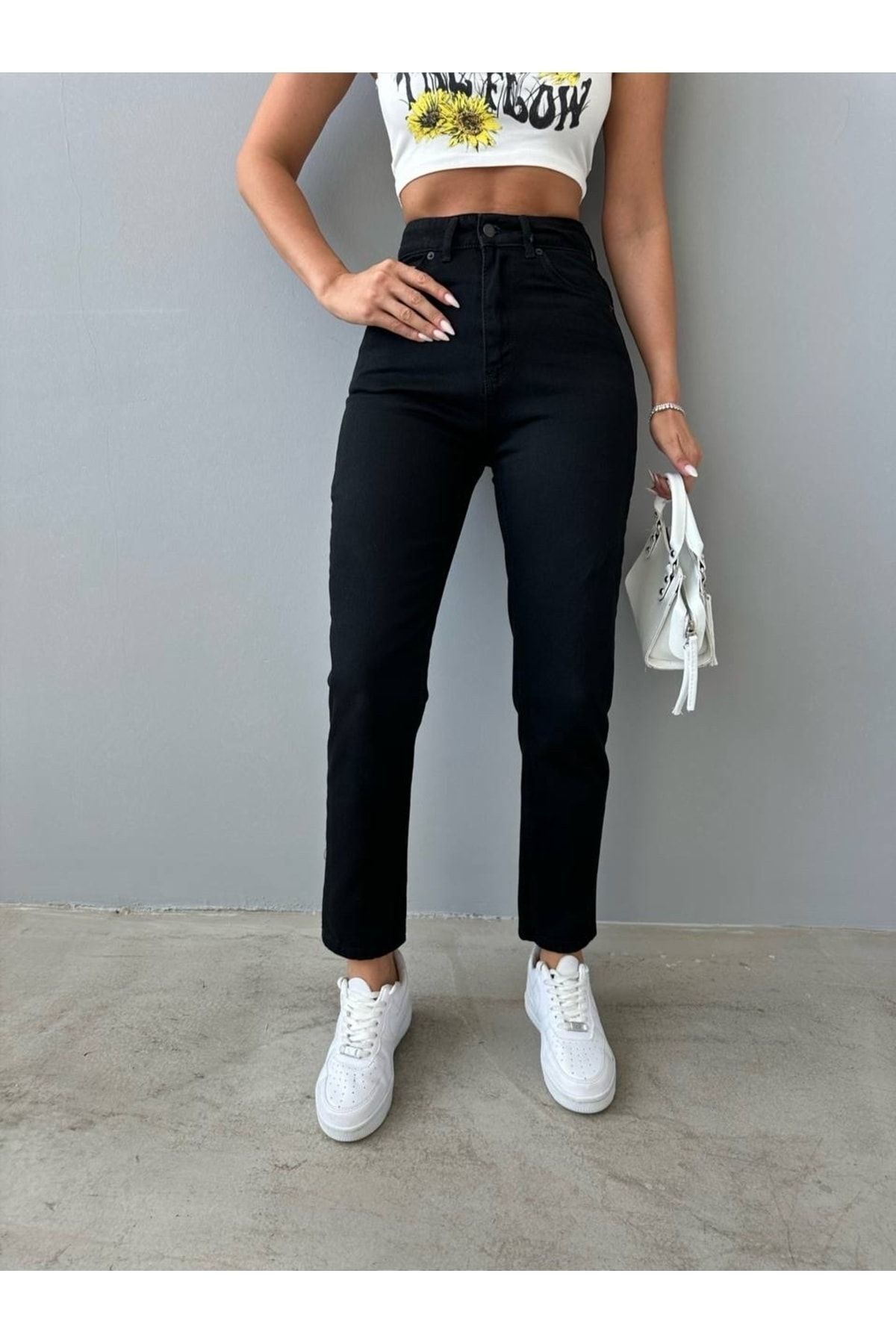 MAKRAS EXCLUSIVE-Czarne, koralowe jeansy damskie z wysokim stanem - Mom Fit 3