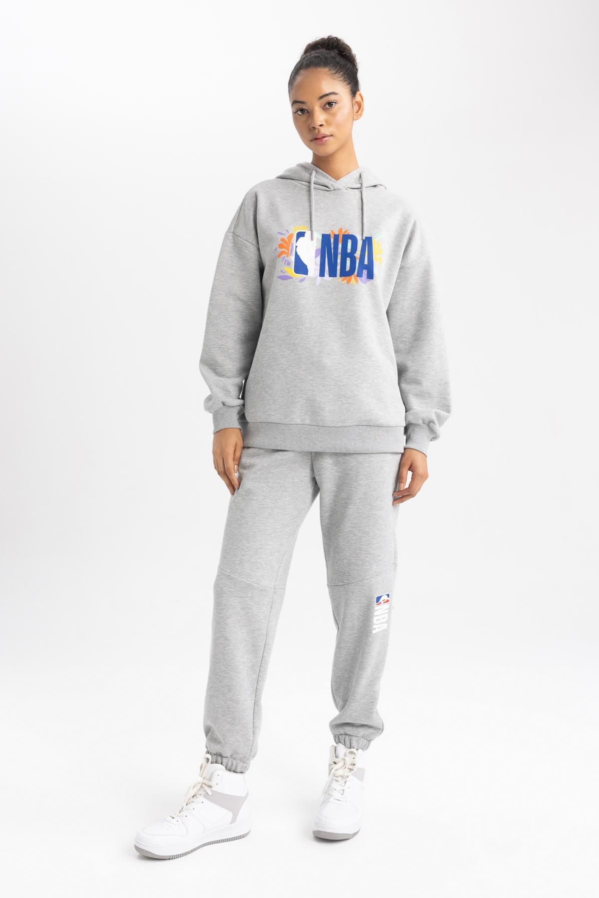 Kapşonlu NBA Sweatshirt - DeFacto Erkek Sweatshirt Modelleri  'da - 1104865770