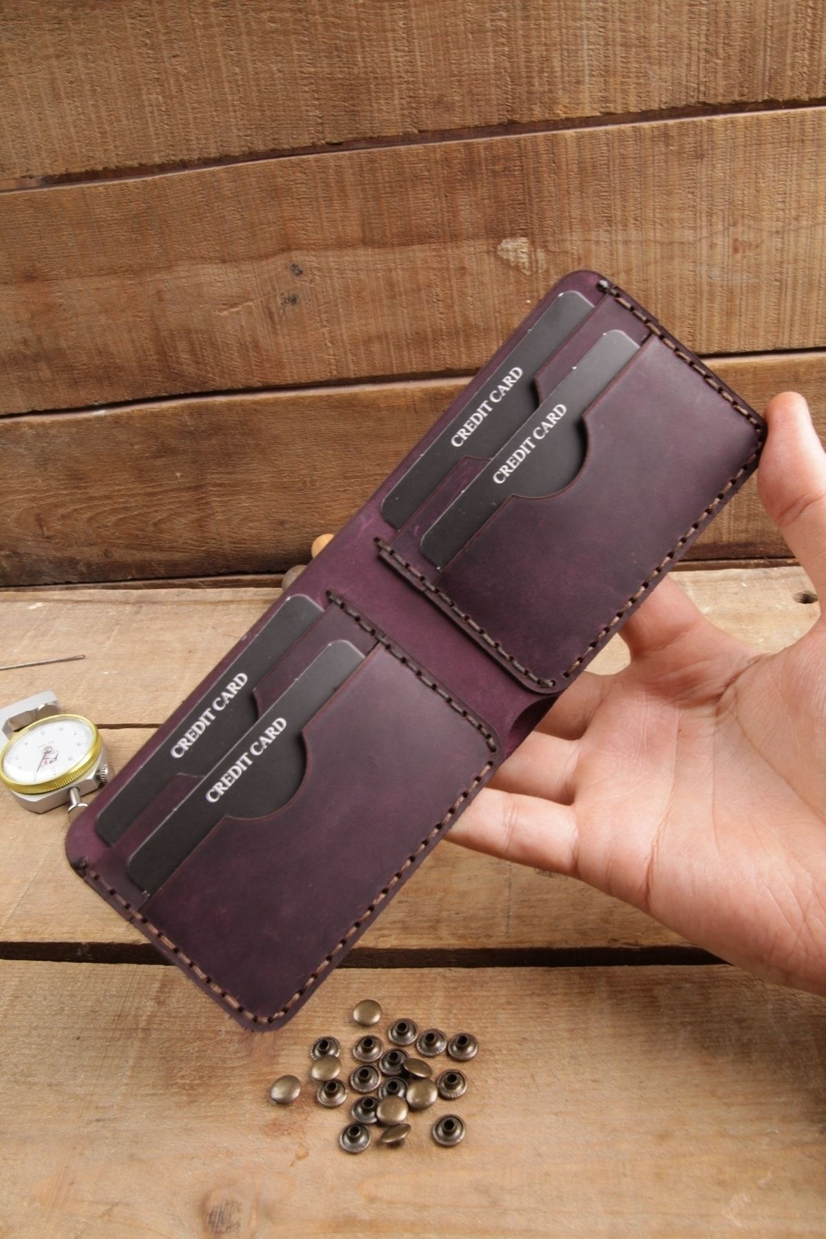 کیف پول مردانه چرم واقعی و 100 ٪ دست ساز کوچک New Coast Leather 1900's