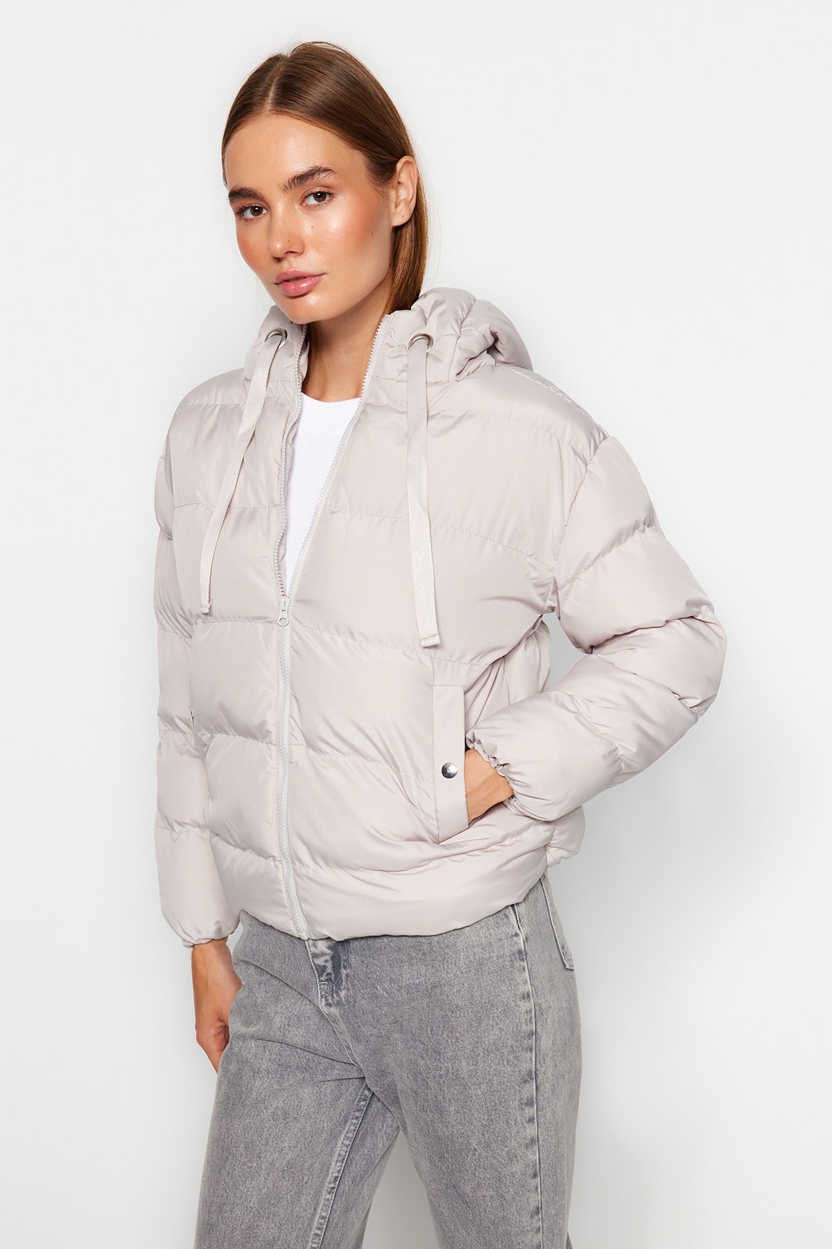 کاپشن زنانه پفي خاکستري کلاه‌دار ضد آب trendyolmilla