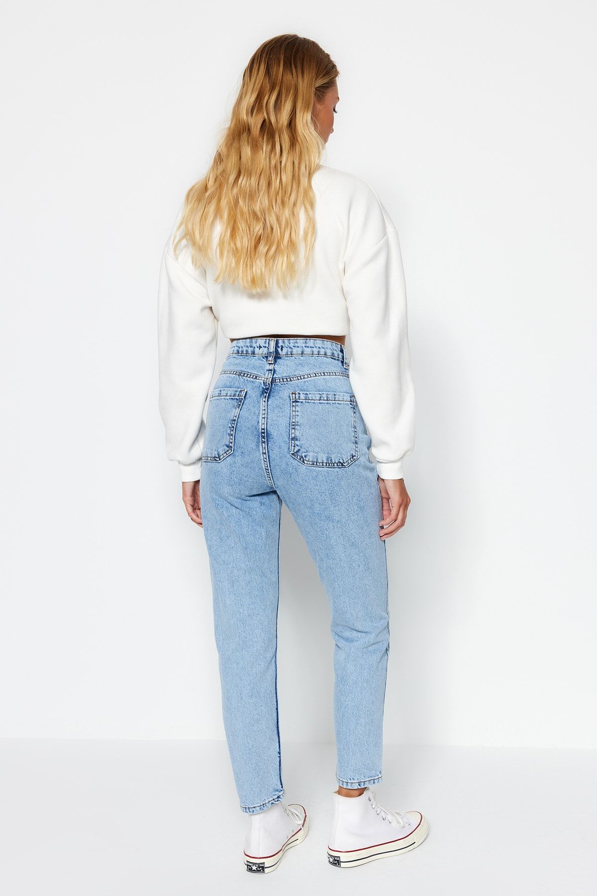Trendyol Collection-Blue Embroidered High Waist Mom Jeans TWOSS21JE0591 7