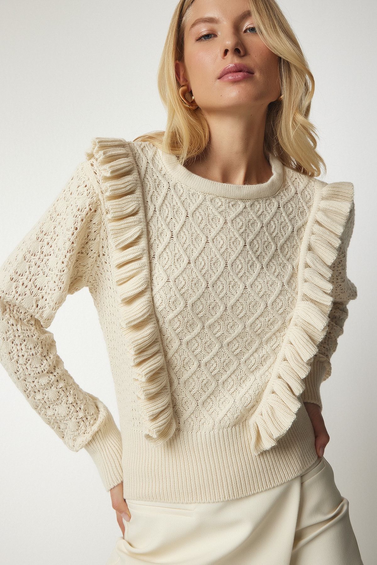 Happiness İstanbul-Cremefarbener Strickpullover mit Rüschendetail für Damen YY00169 3