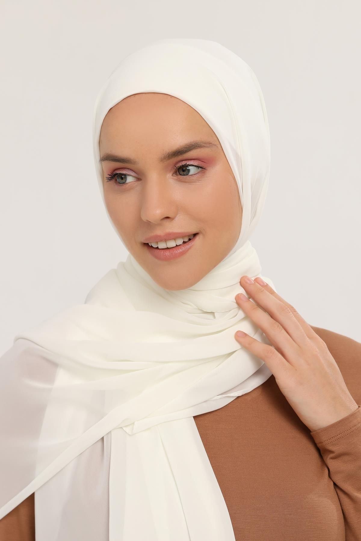 Altobeh-Ready Practical Luxury Interlocking Elastic Boned Chiffon Shawl Ecru 3