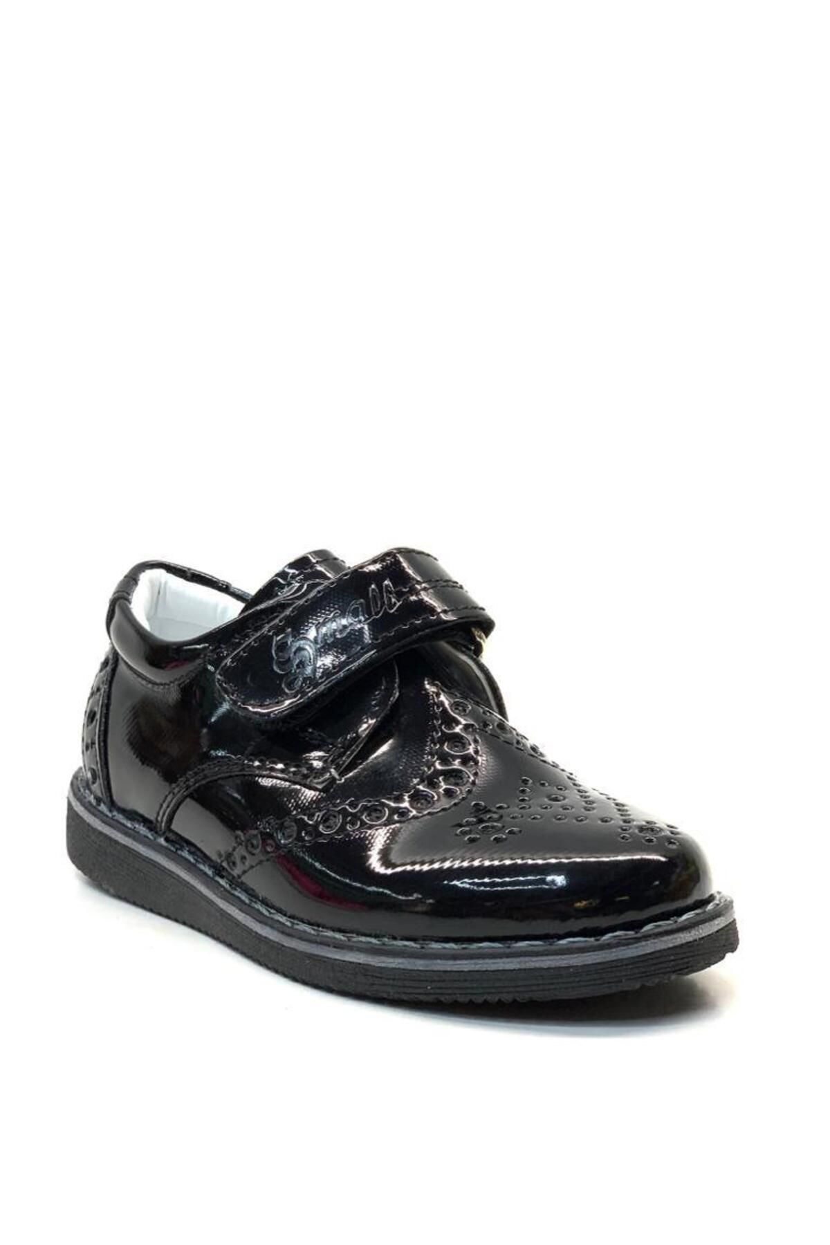 Boys black sales patent leather shoes