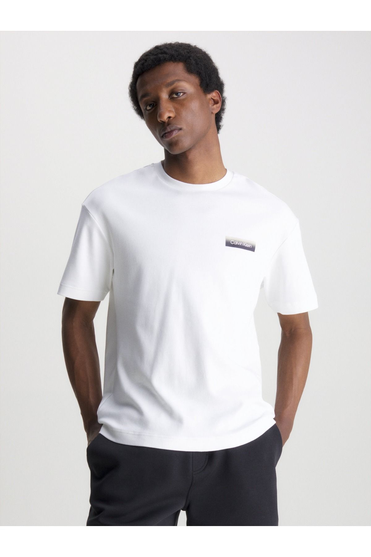 Green calvin klein t shirt hotsell