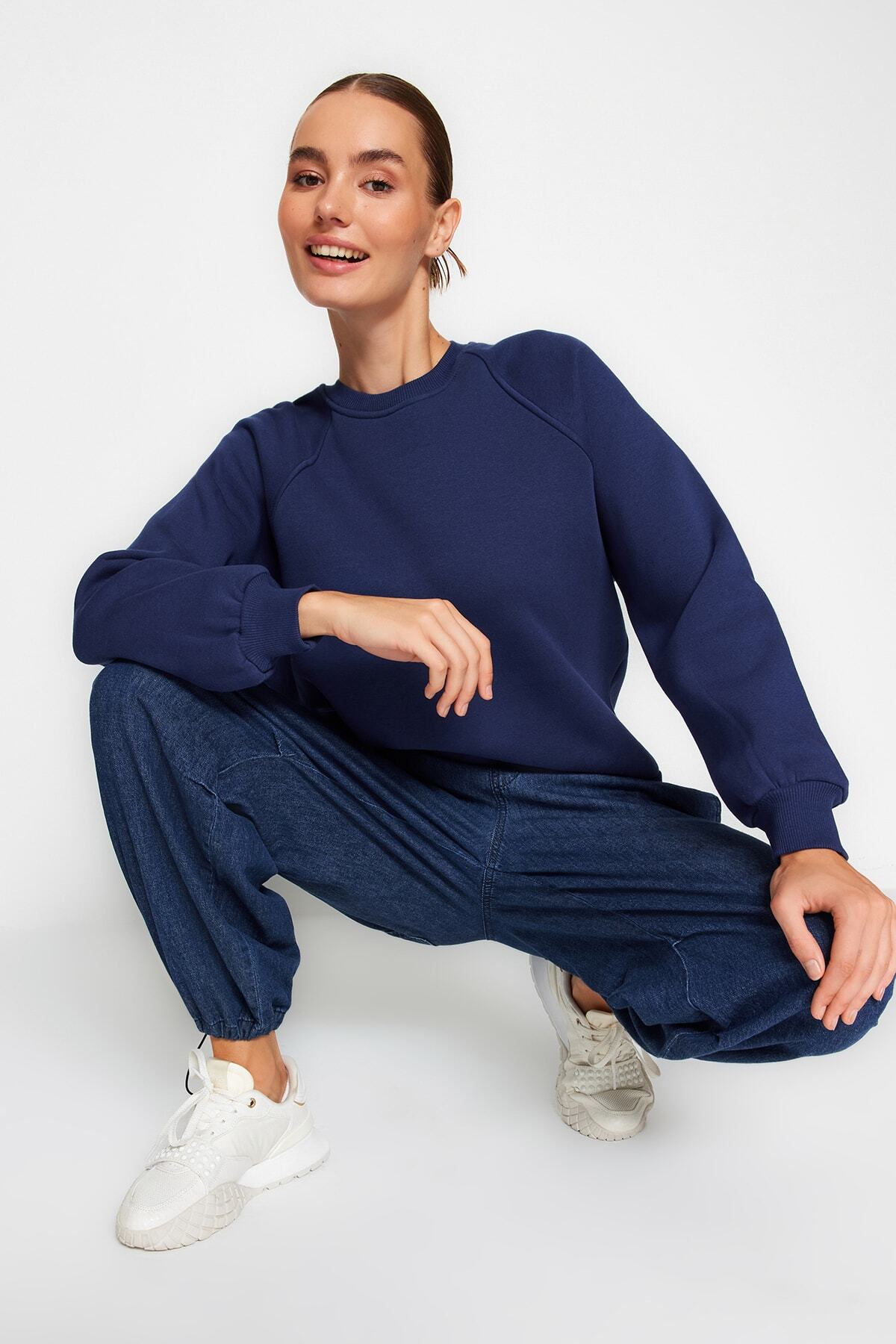 Trendyolmilla  Lacivert Relaxed/Rahat Kalıp Basic Reglan Kol Bisiklet Yaka Örme Sweatshirt TWOAW24SW00104