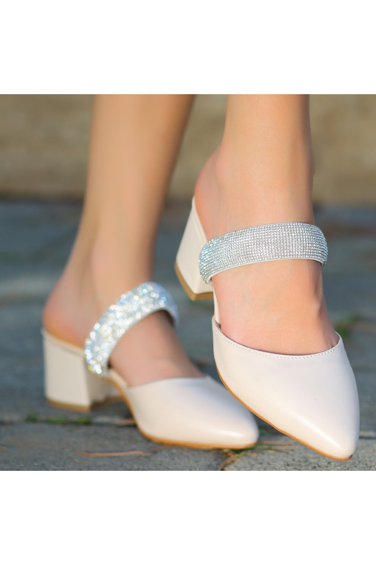 Foor Bej Cilt Topuklu Terlik