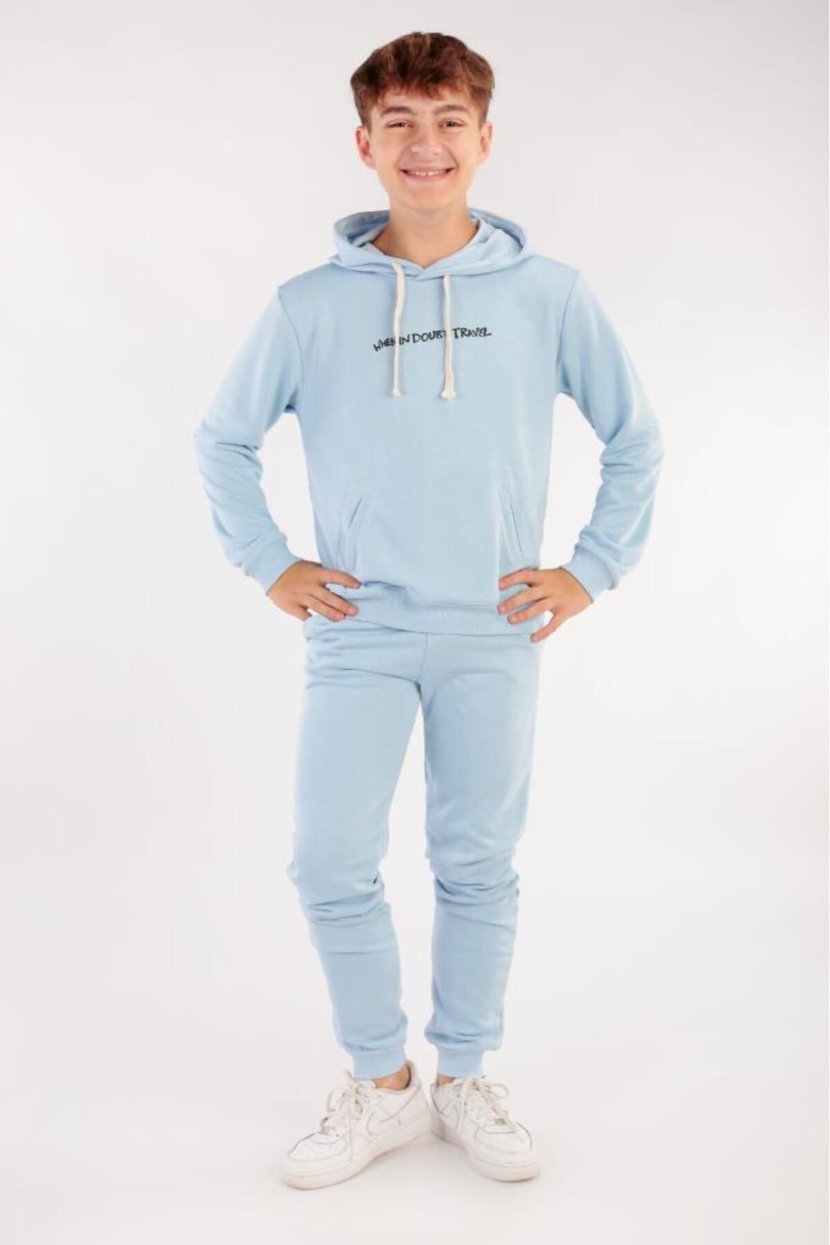 Travel tracksuit shop