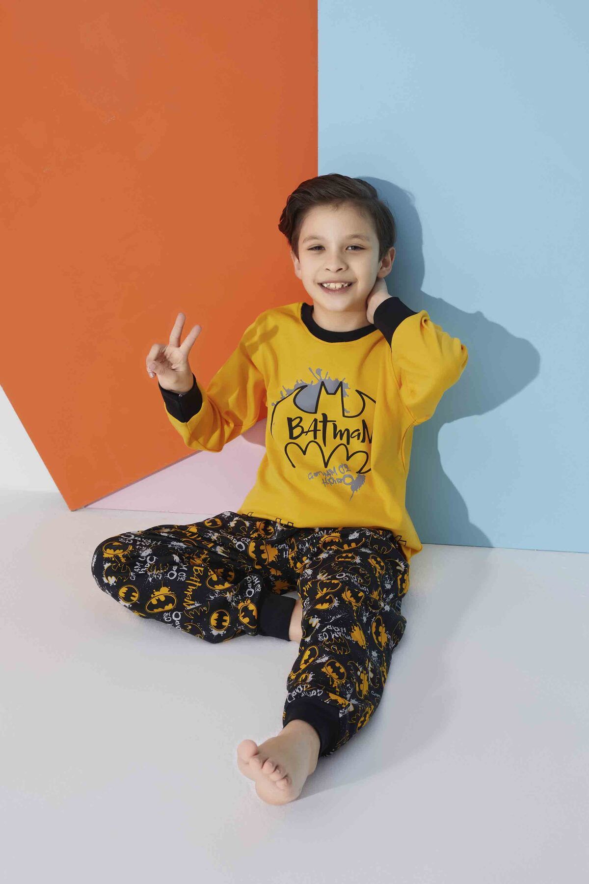 Meba Boy s Long Sleeve Seasonal Yellow Batman Pajama Set Trendyol