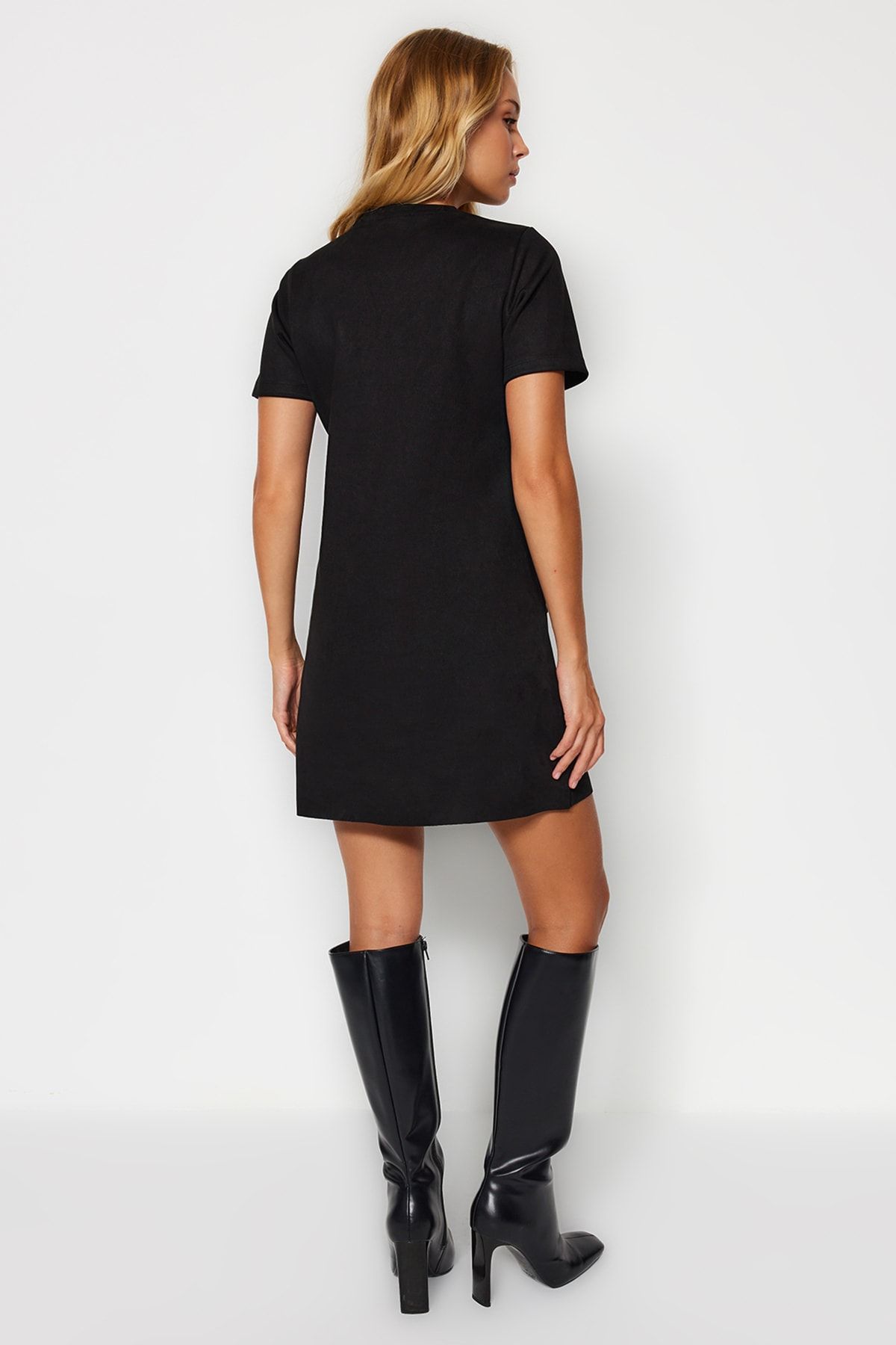Trendyol Collection-Rochie neagră tricotată mini din piele de căprioară cu detaliu de piatră, cu decolteu rotund TWOAW24EL00523 6