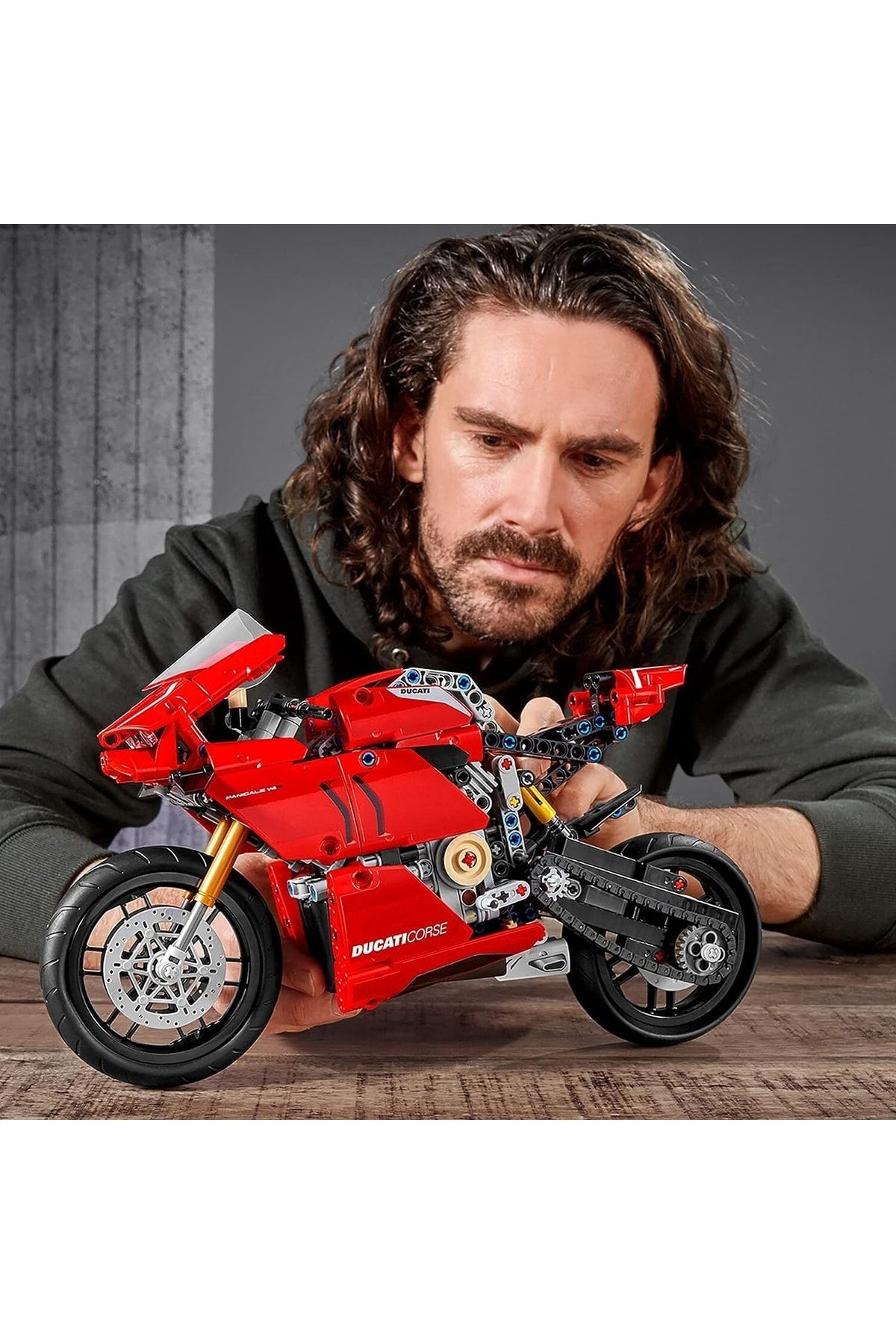 technic ducati panigale v4 r 42107