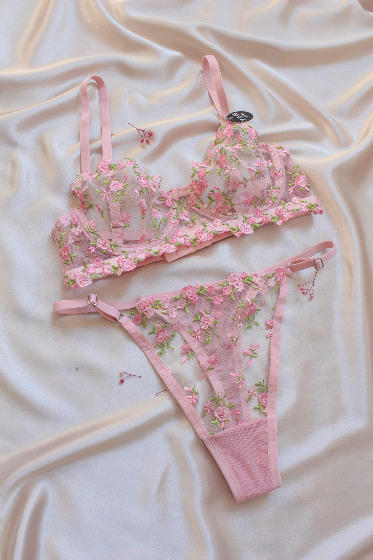 More Than Socks Pembe Dantelli Bralet Tak m S tyen Tanga Fiyat 