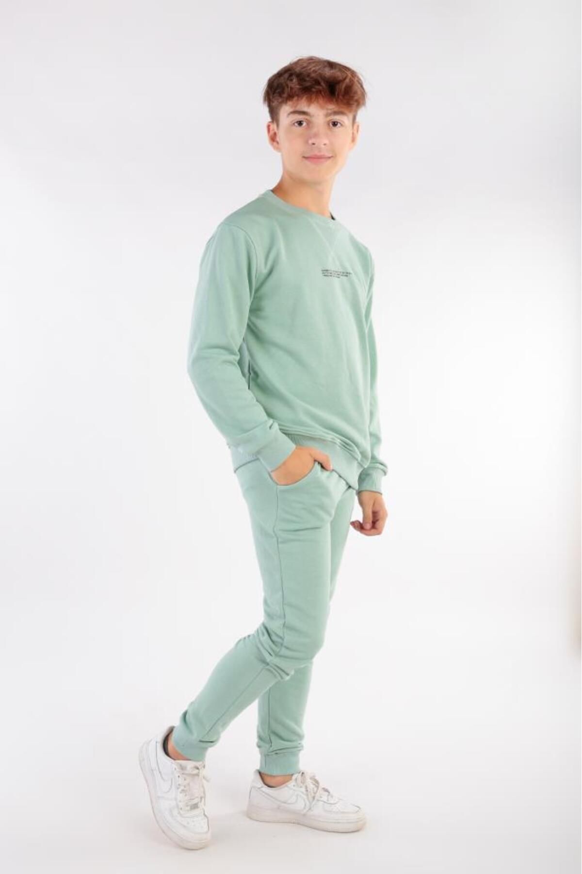 Light outlet green tracksuit
