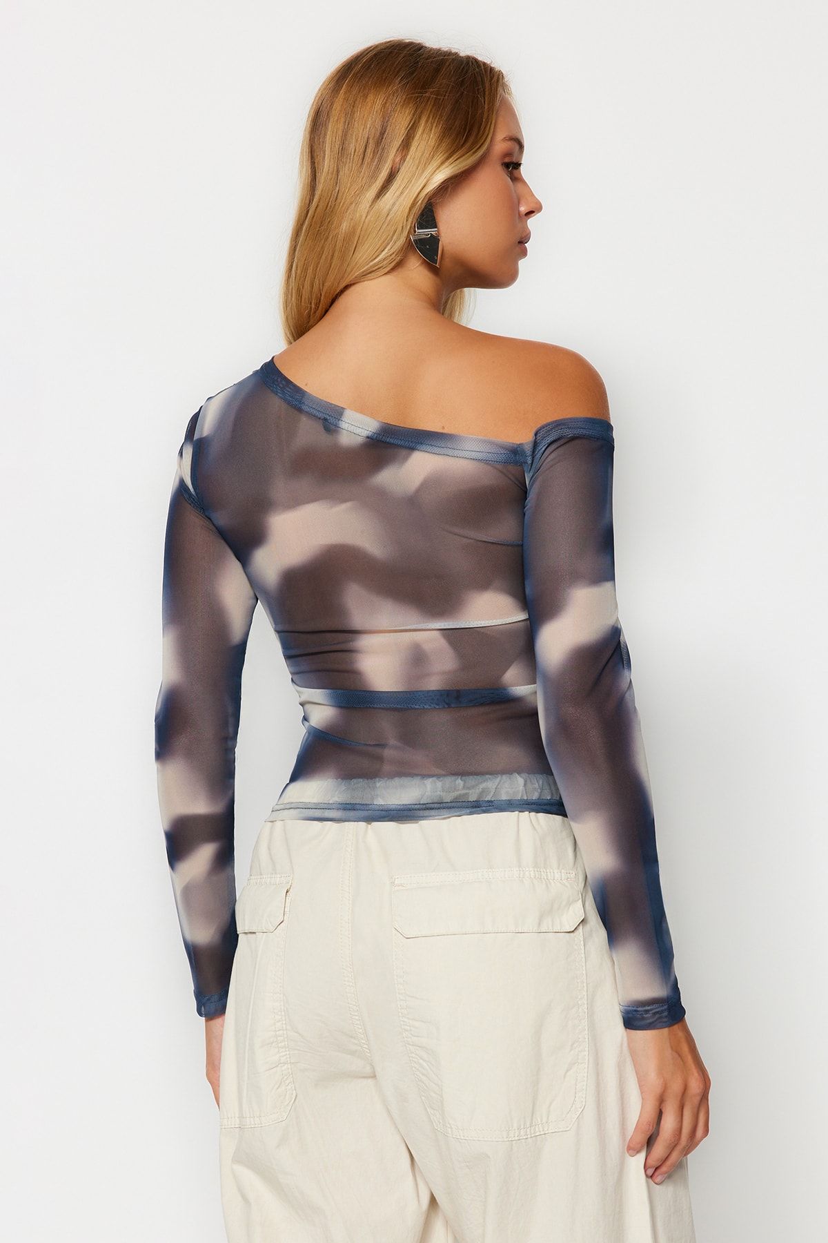 Trendyol Collection-Petrolfarbene, mit Tüll gefütterte Strickbluse mit asymmetrischem Kragen TWOAW24BZ00051 5