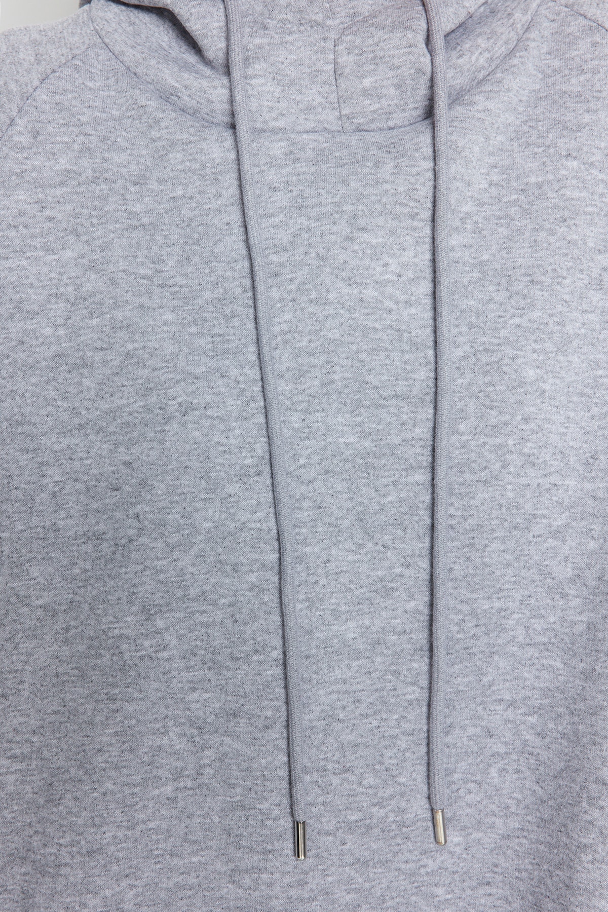 Trendyolmilla  Gri Kapüşonlu Oversize Şardonlu Örme Sweatshirt - Görsel 4