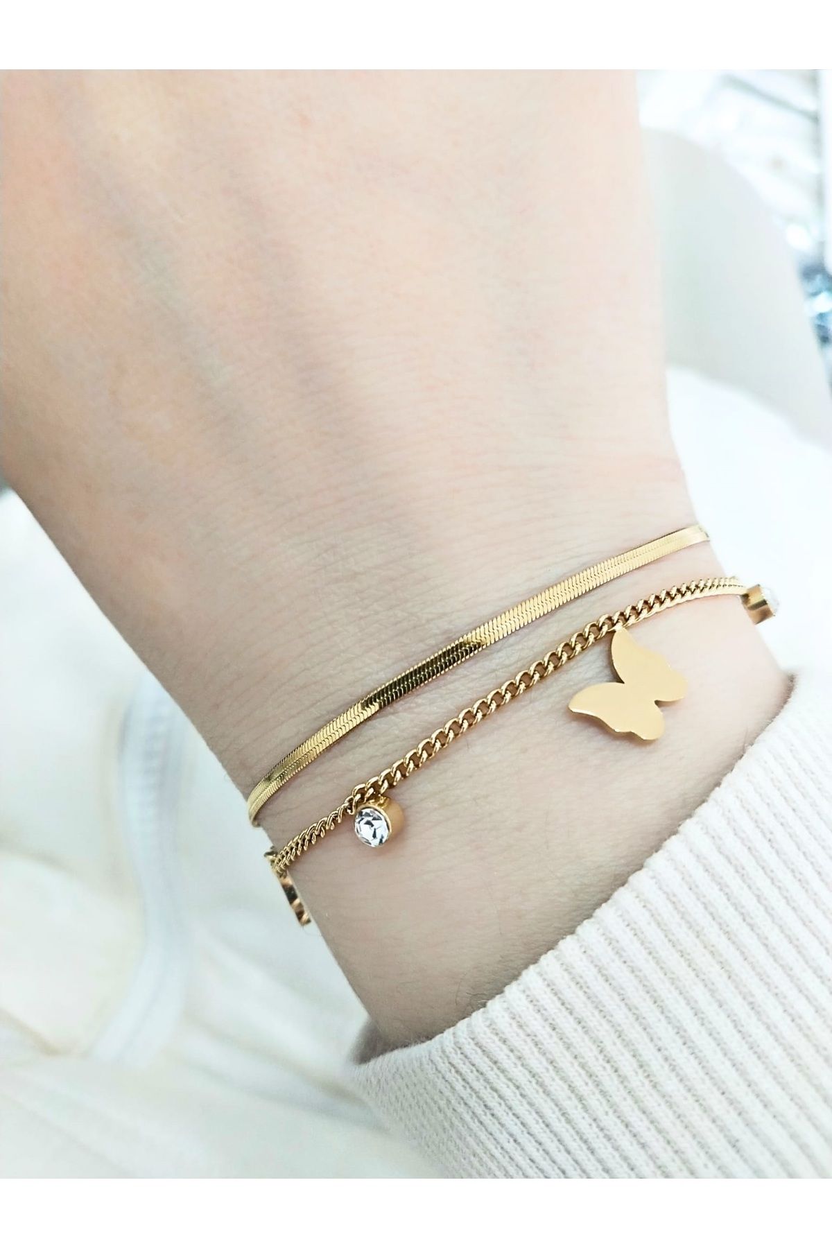 Gold shop stone bracelet