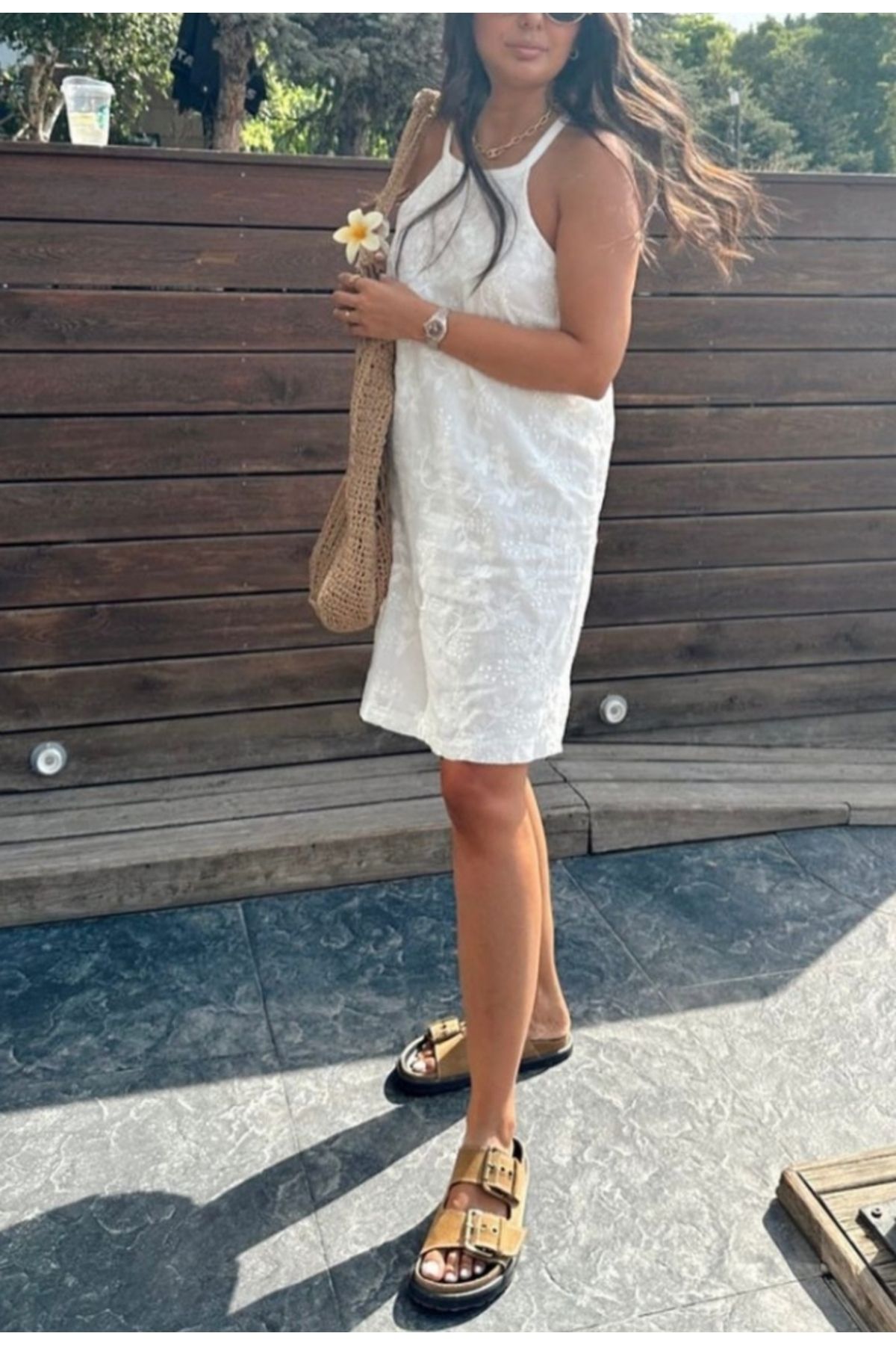 Beyaz İtalyan Omzu Açık İçi Astarlı Fisto Detaylı Elbise