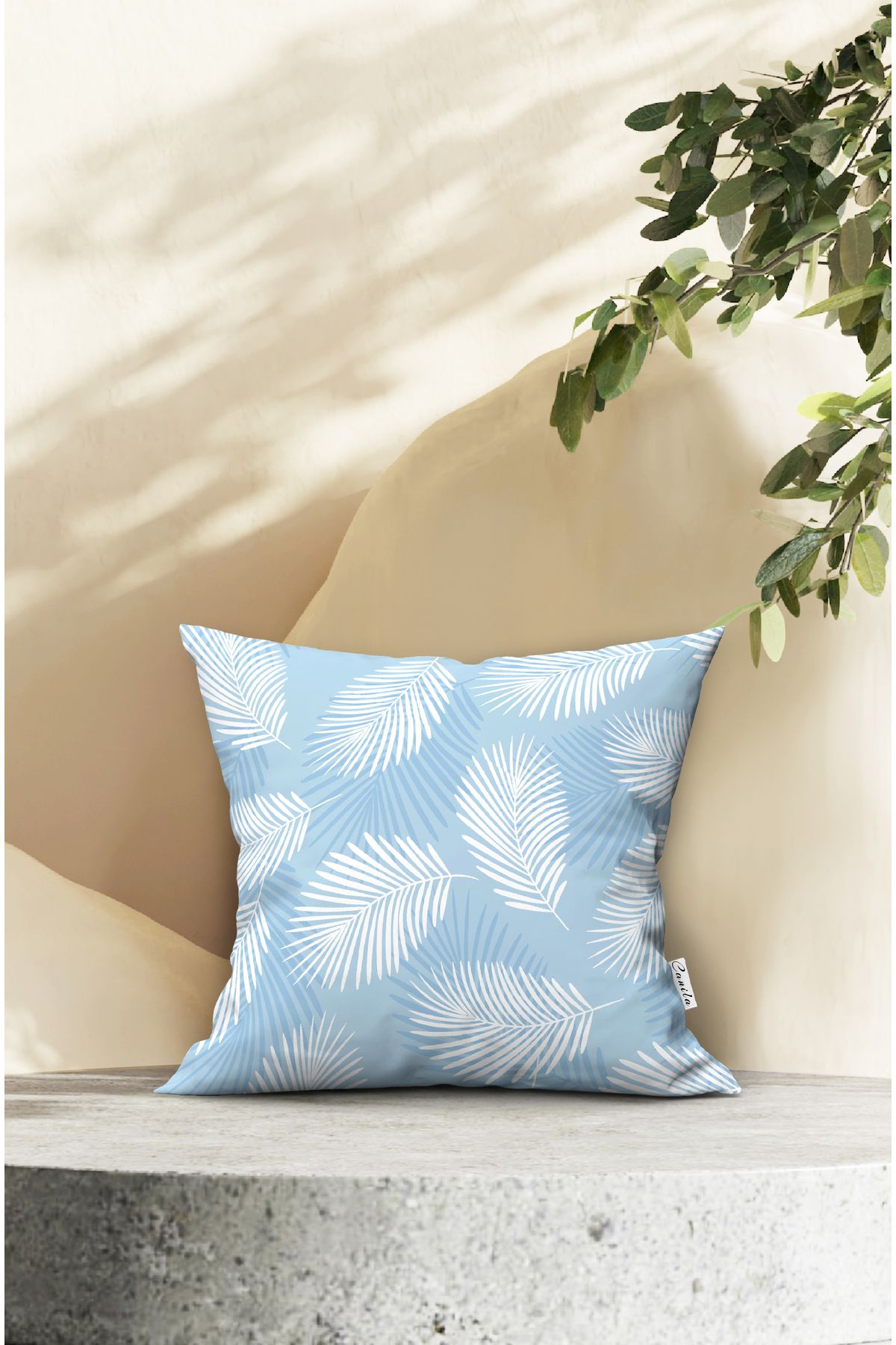 Pictures printed online on cushions