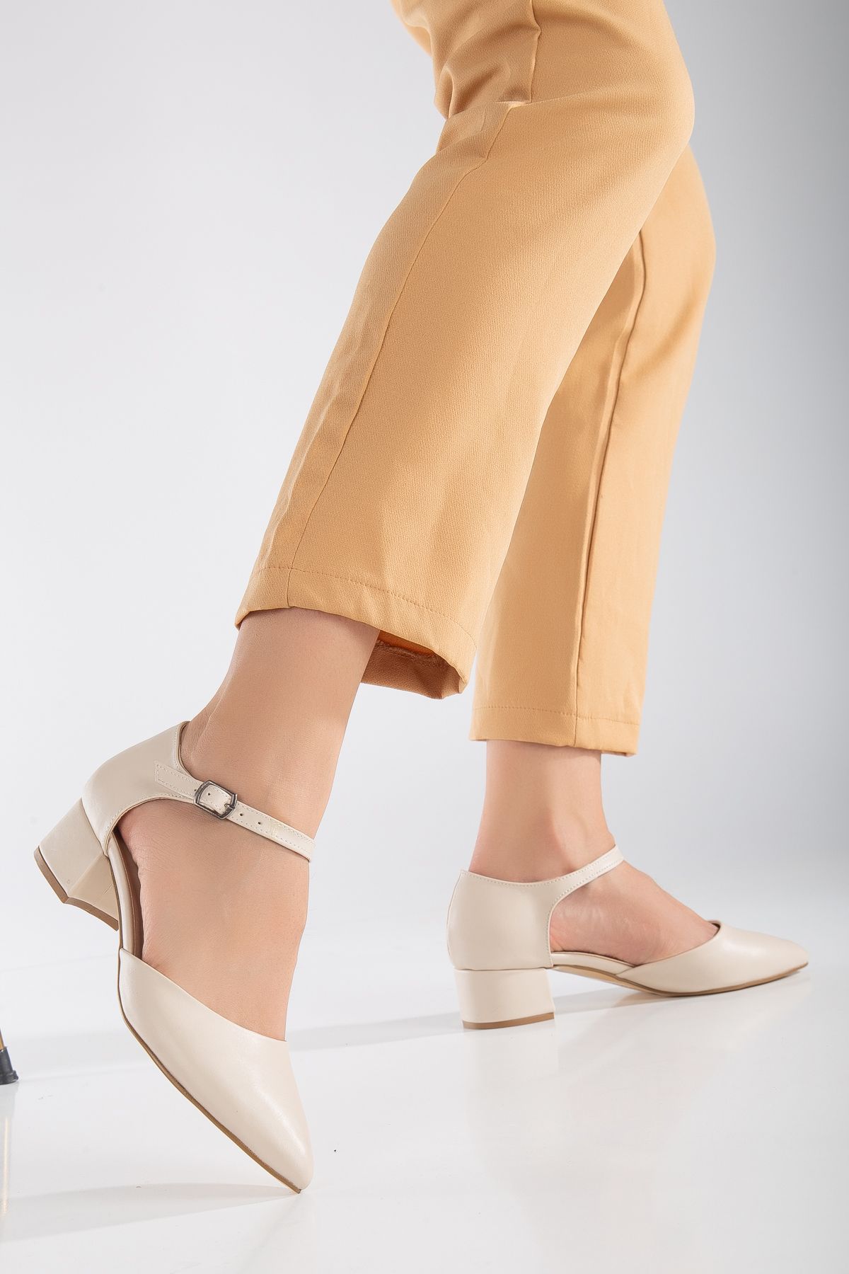 Chunky Heel Double Heel Satin Shoe – The Lik Boutique