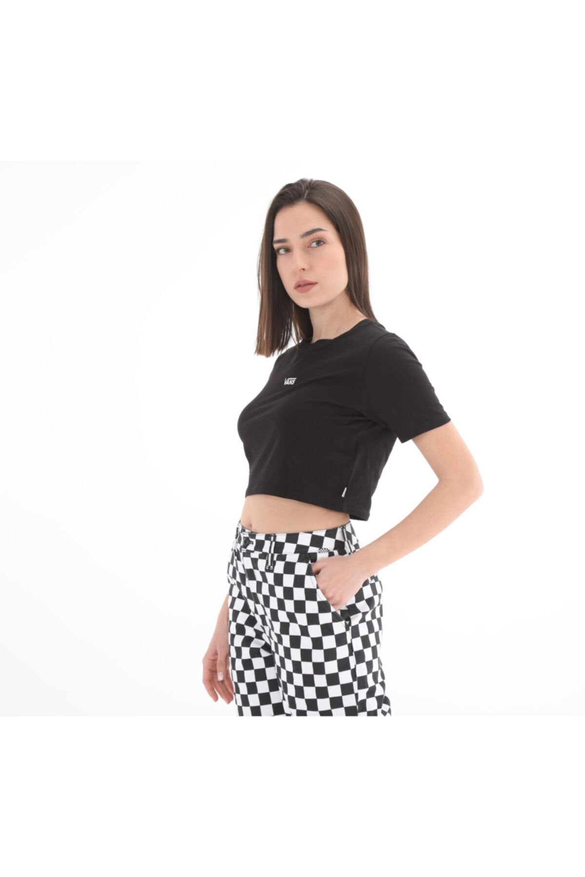 Black and white store vans crop top