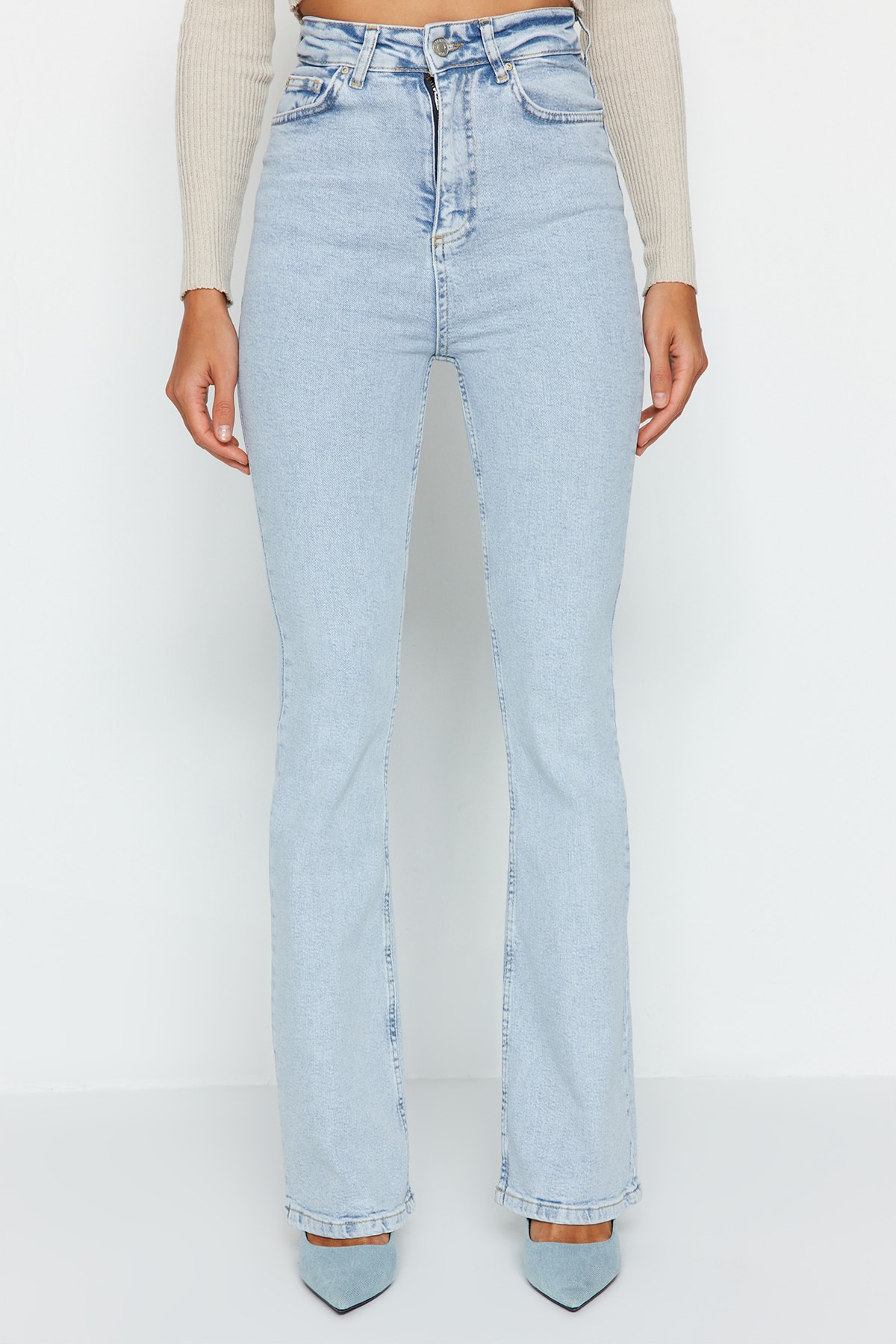 Trendyolmilla  Açık Mavi Yüksek Bel Orta Esnek Flare Jeans İspanyol Paça TWOAW24JE00083 - Görsel 4