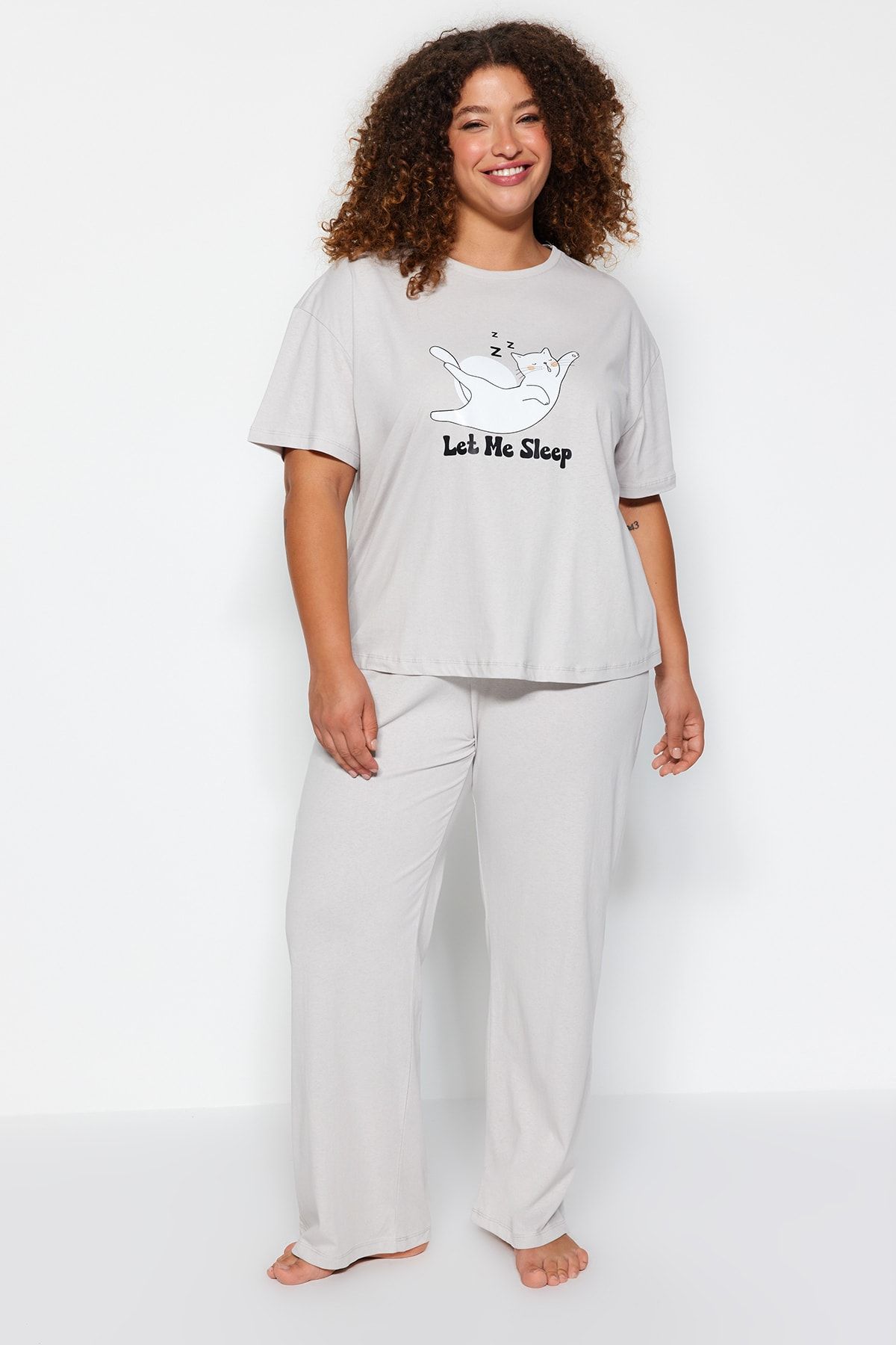 Trendyol Curve Jasnoszary Komplet Piżam Z Dzianiny Z Nadrukiem Kobieta - 2XL