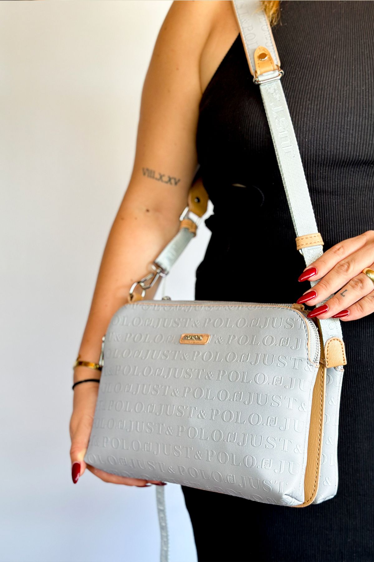 Medium size crossbody 2025 handbags