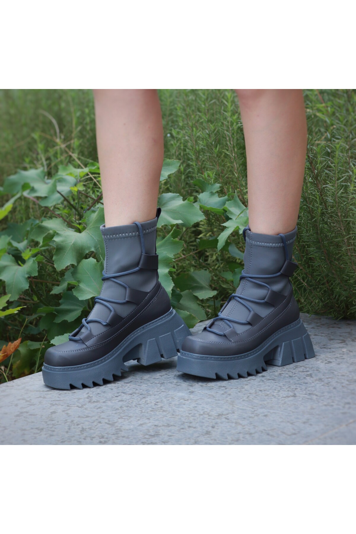 Kadın Gri Brisa Gri Cilt Bağcıklı Streç Bot