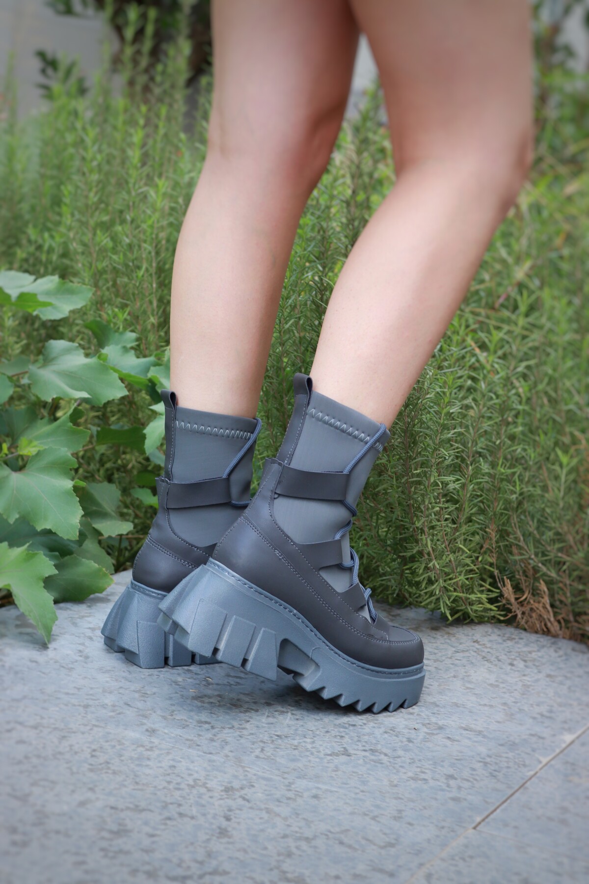 Kadın Gri Brisa Gri Cilt Bağcıklı Streç Bot