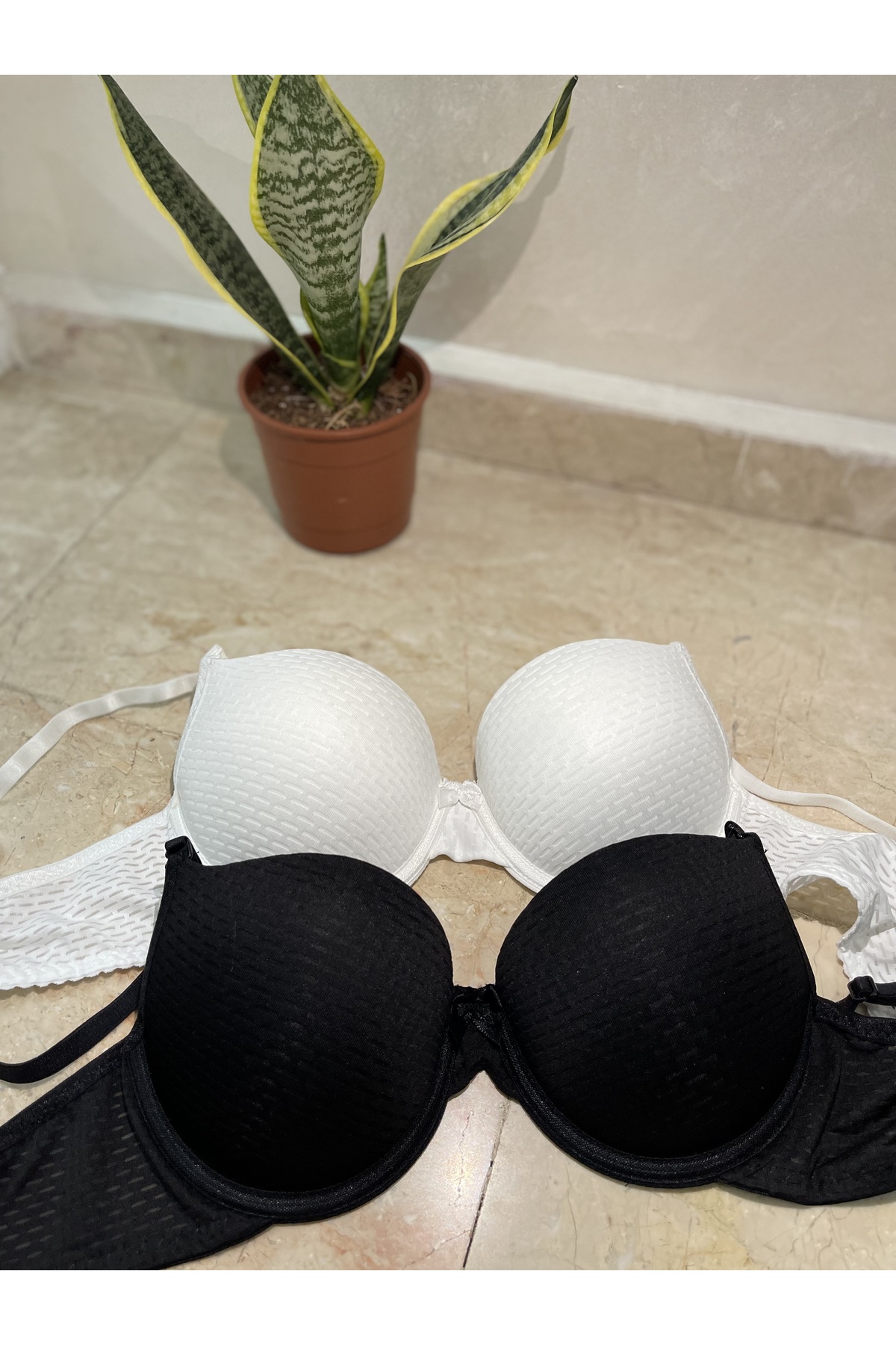 Betimoda-Pachet de 2 suporturi economice cu umplutură dublă Push Up alb-negru 4