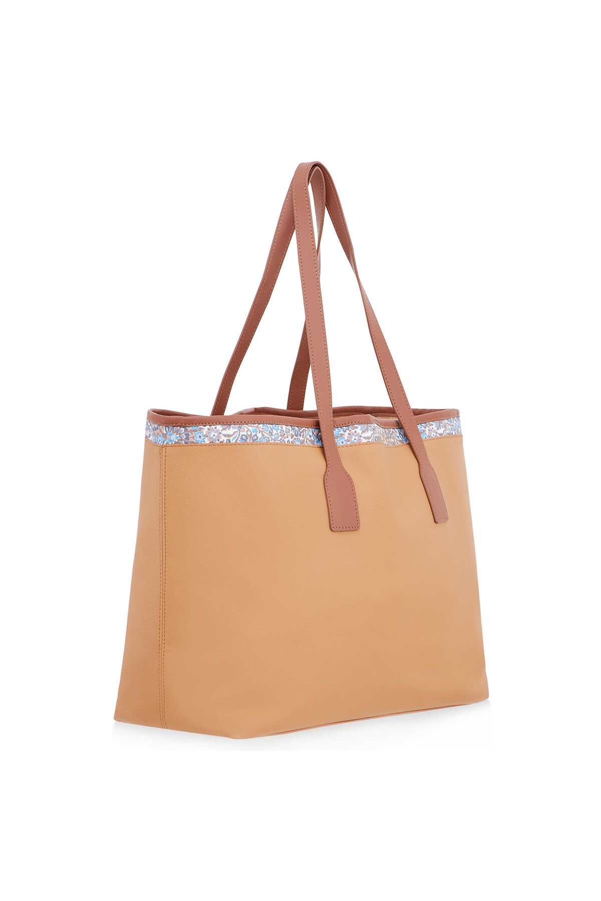 Laura Ashley Tan Women s Shoulder Bag LASS23000002