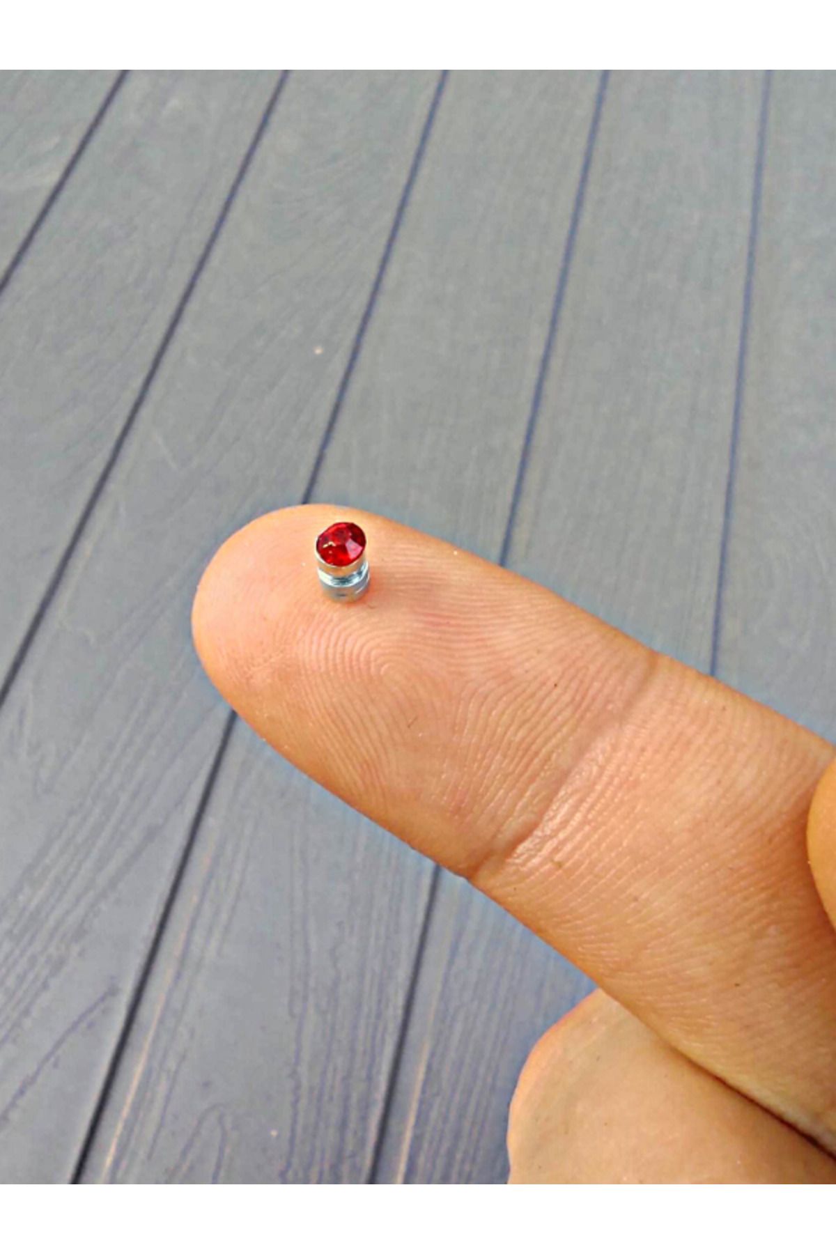 T KKAN ACCESSOR ES MAGNETIC EARRINGS 3 MM RED STONE EAR CARTILE LIP HELIX TRAGUS EARRINGS