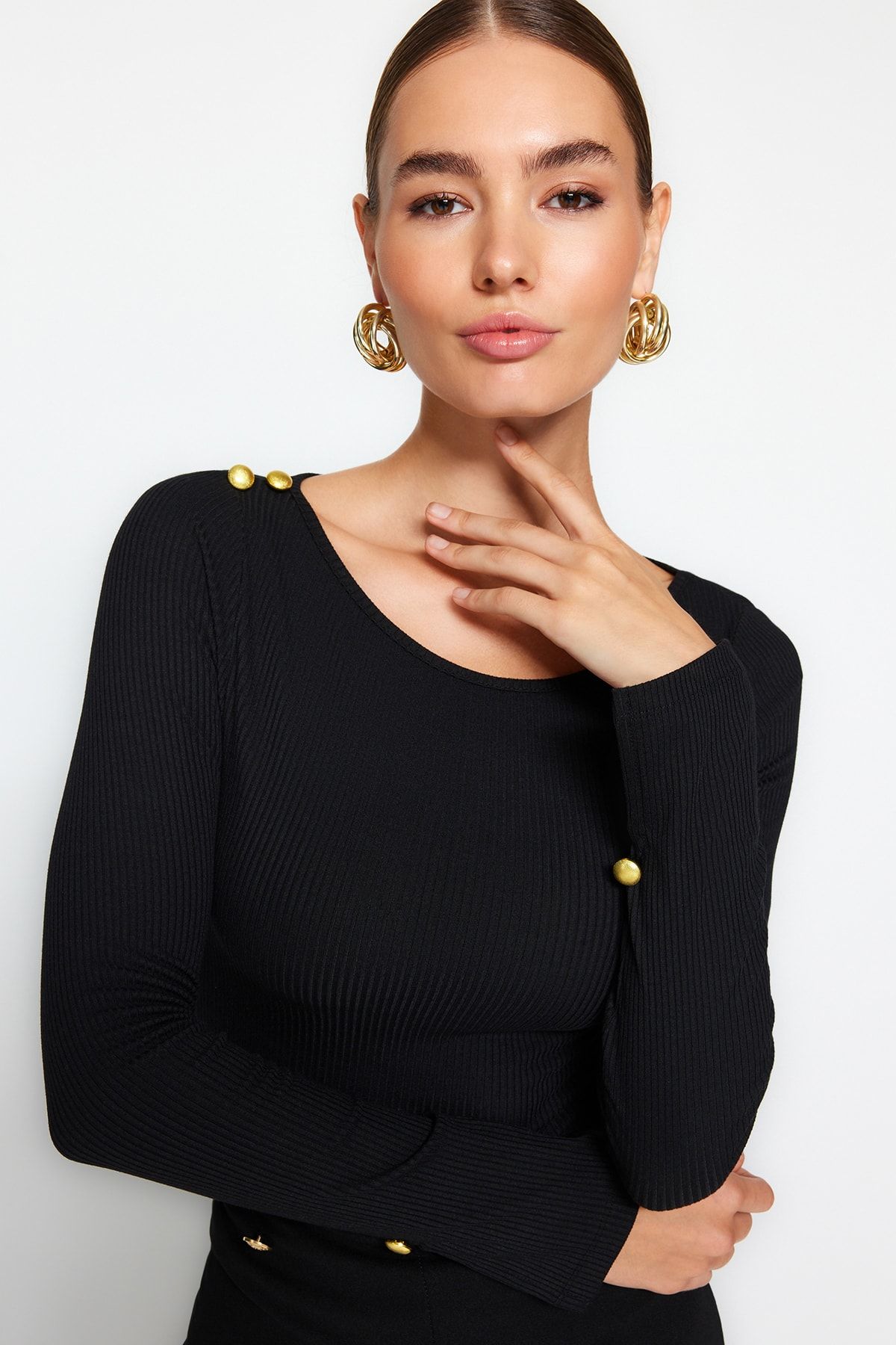 Trendyol Collection-Чорна блузка з ребристим вирізом-човником з довгими рукавами на ґудзиках Orme Блузка з довгим рукавом TWOAW24BZ00052 2