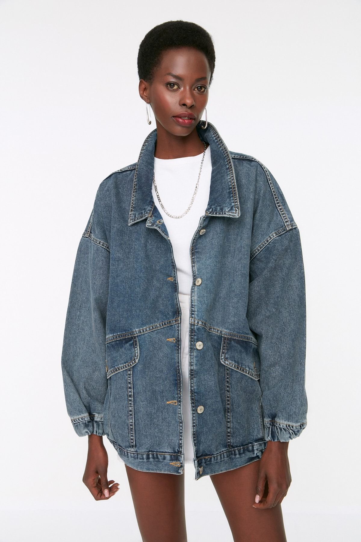 Trendyol Collection Sötétkék oversize farmer dzseki zsebrészlettel TWOSS21CE0289