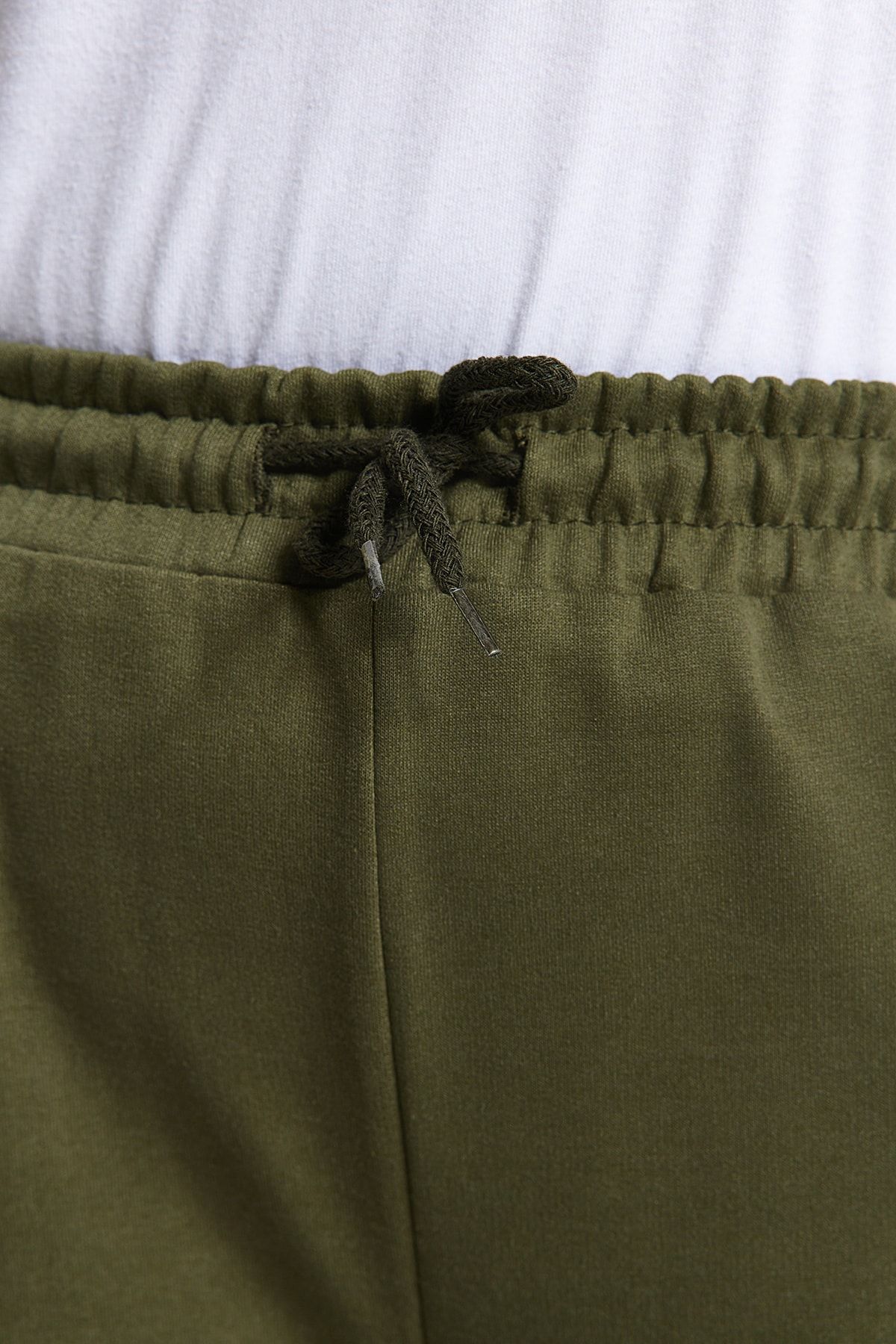 Trendyol Curve-Khaki Jogger Elastic Leg Knitted Plus Size Sweatpants Tbbss22Ea0065 4