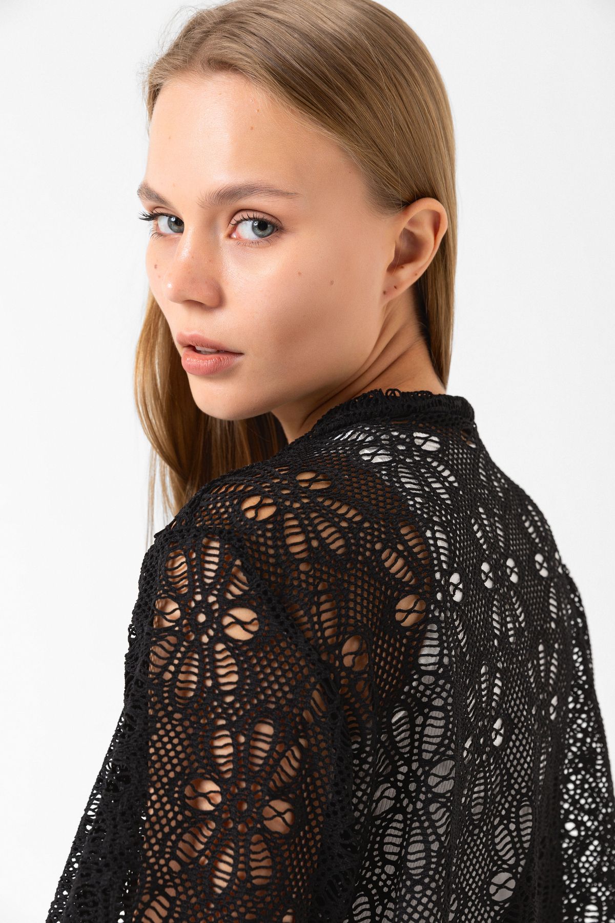 bb butik basic-Oversize Lace Bomber Jacket 3