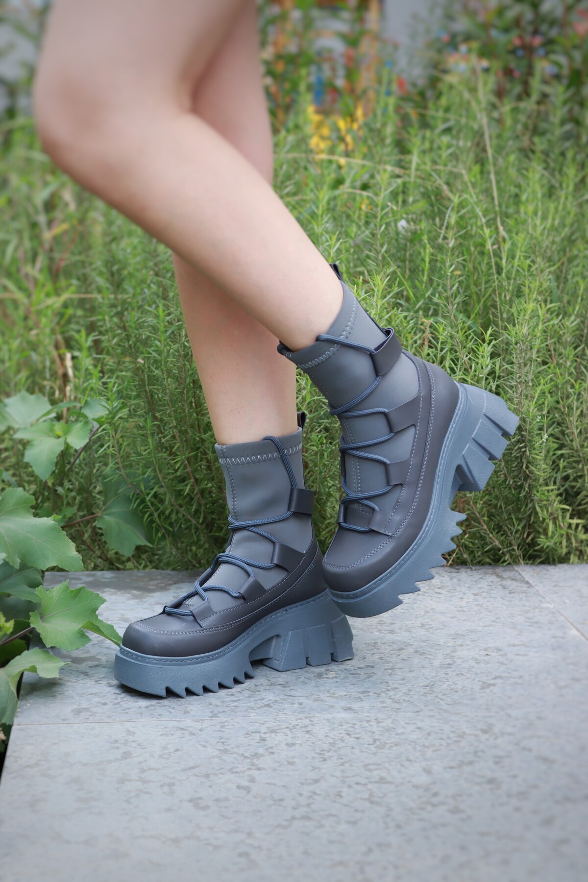 Kadın Gri Brisa Gri Cilt Bağcıklı Streç Bot