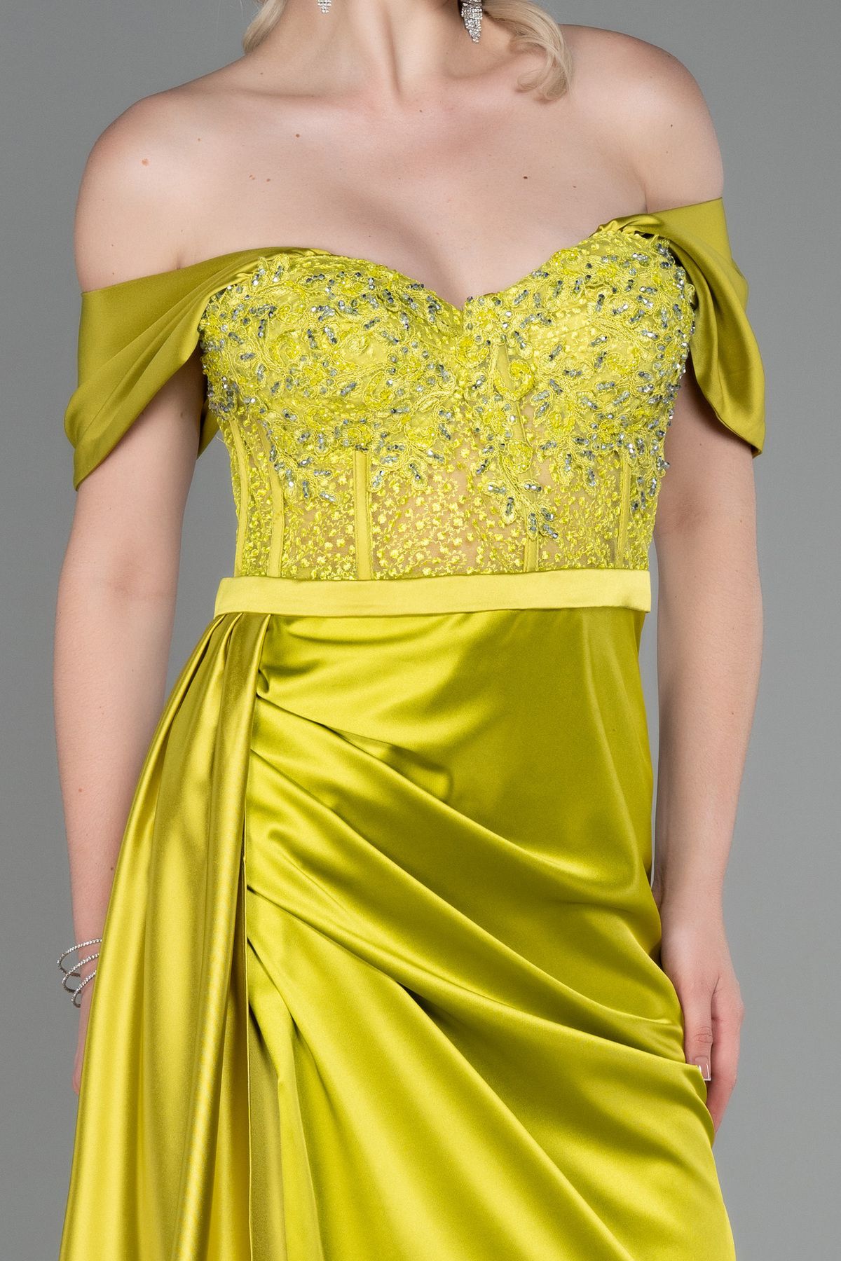 Abiyefon-Rochie de seară lungă din satin, verde fistic, cu decolteu barcă, Abu2087 3