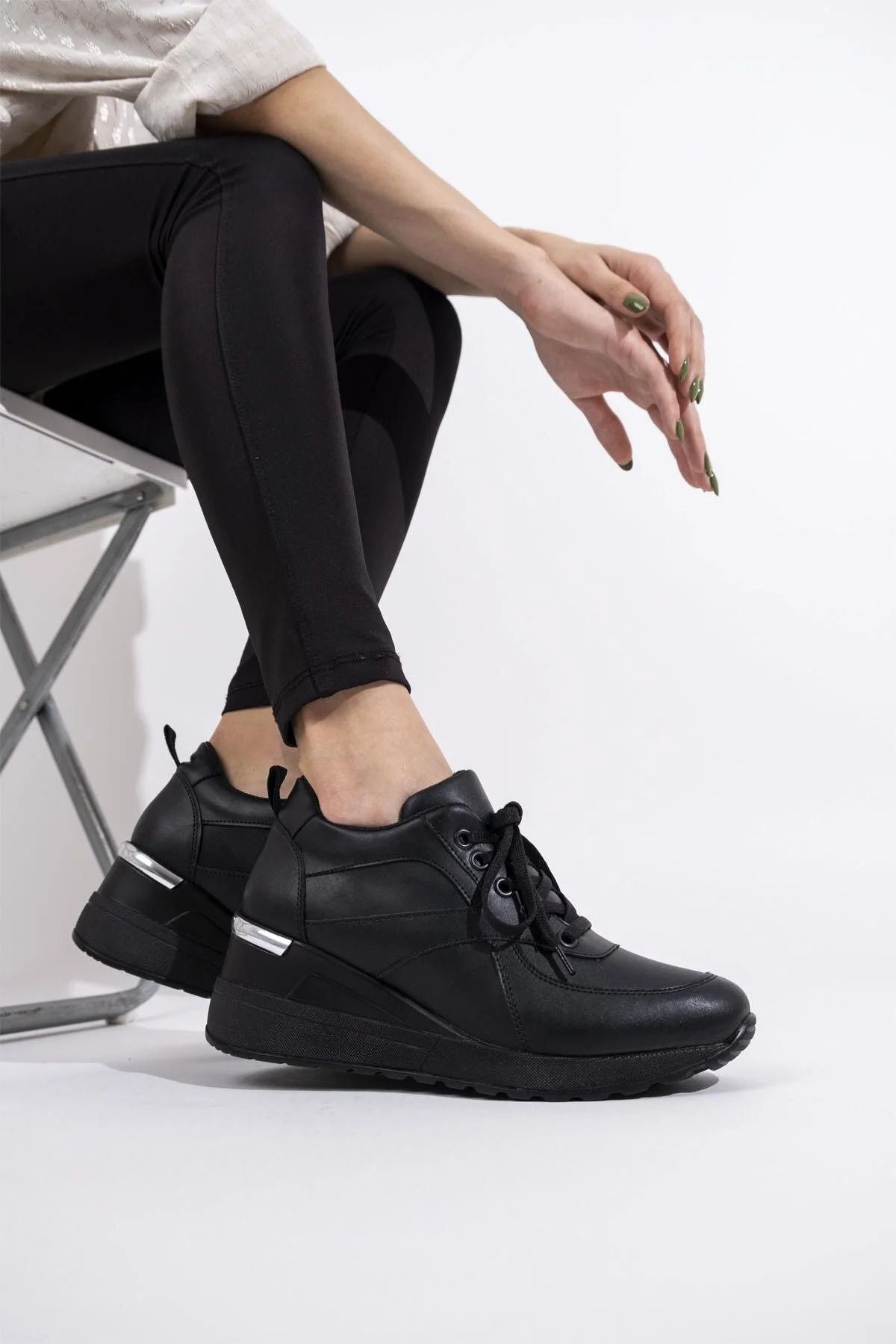 Black wedge heel deals tennis shoes