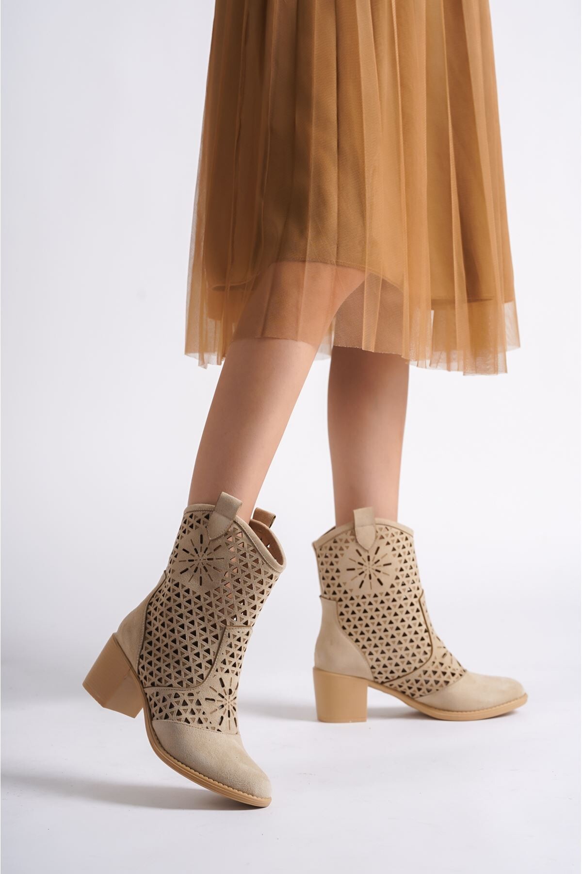 Lives Bej Süet Topuklu Bot