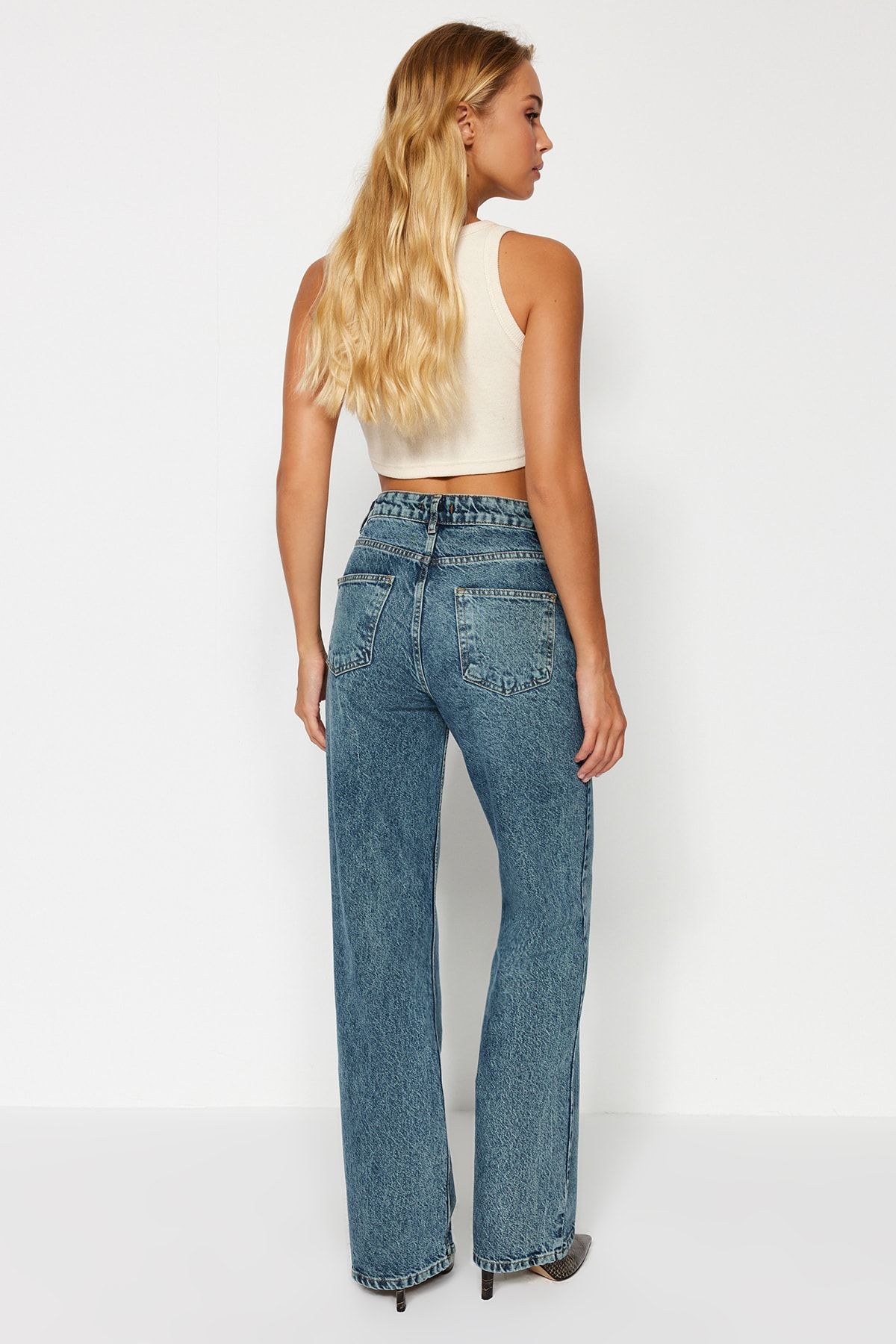 Trendyol Collection-Kék sápadt hatású Vintage magas derekú széles lábszárú farmernadrág TWOAW24JE00089 7