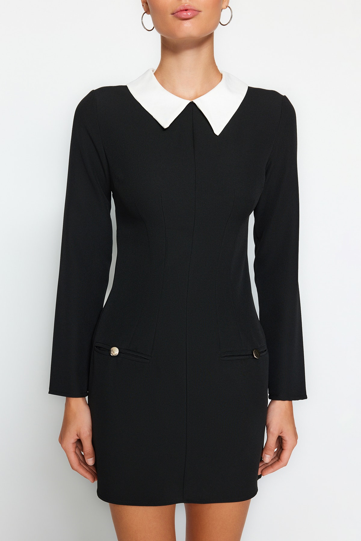 Trendyol Collection Szczegółowo tkana sukienka z czarnym kołnierzykiem TWOAW24EL00298