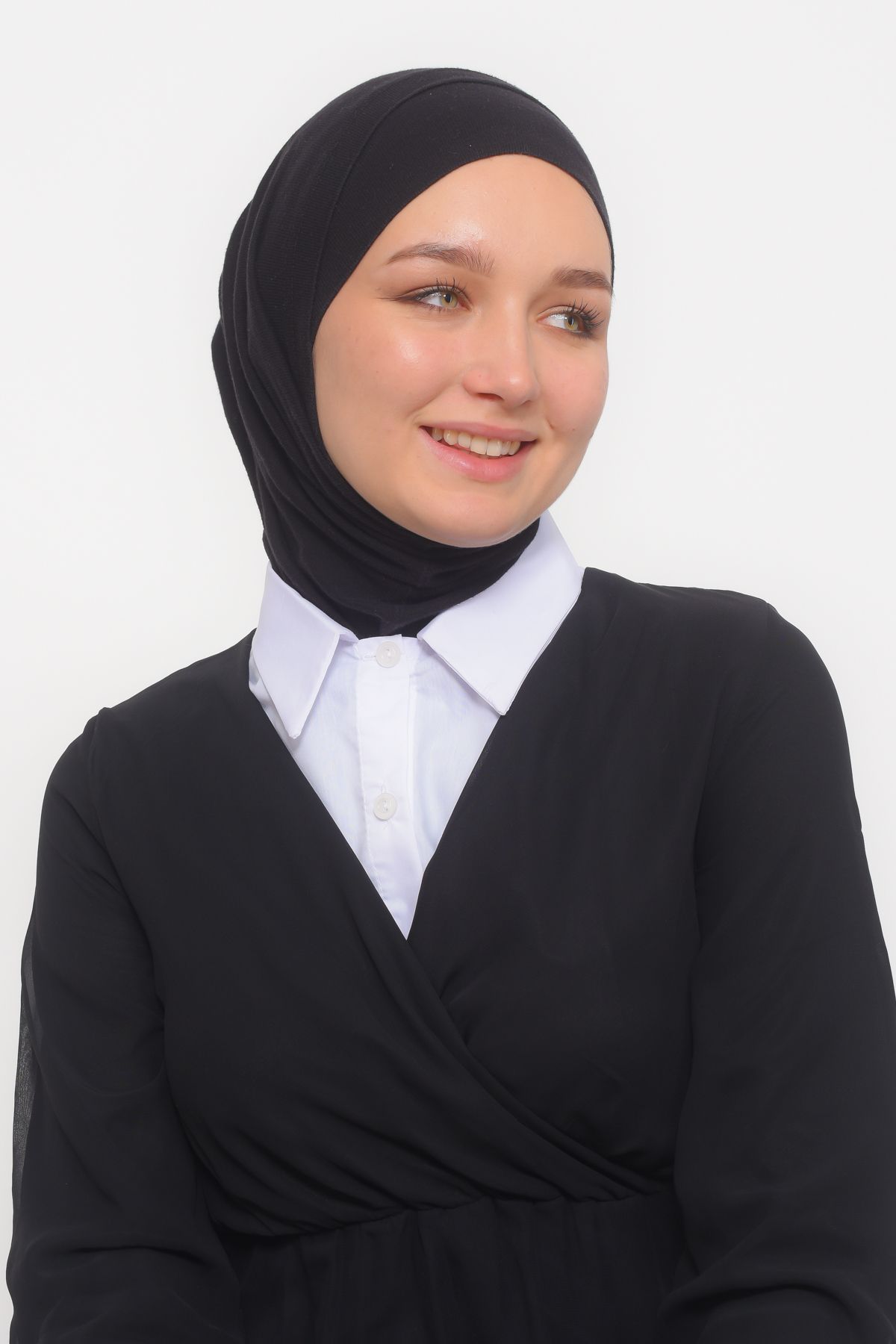 https://cdn.dsmcdn.com/ty992/product/media/images/prod/SPM/PIM/20230823/16/063daa5f-af53-3e19-bde9-074c826f0ea4/1_org_zoom.jpg